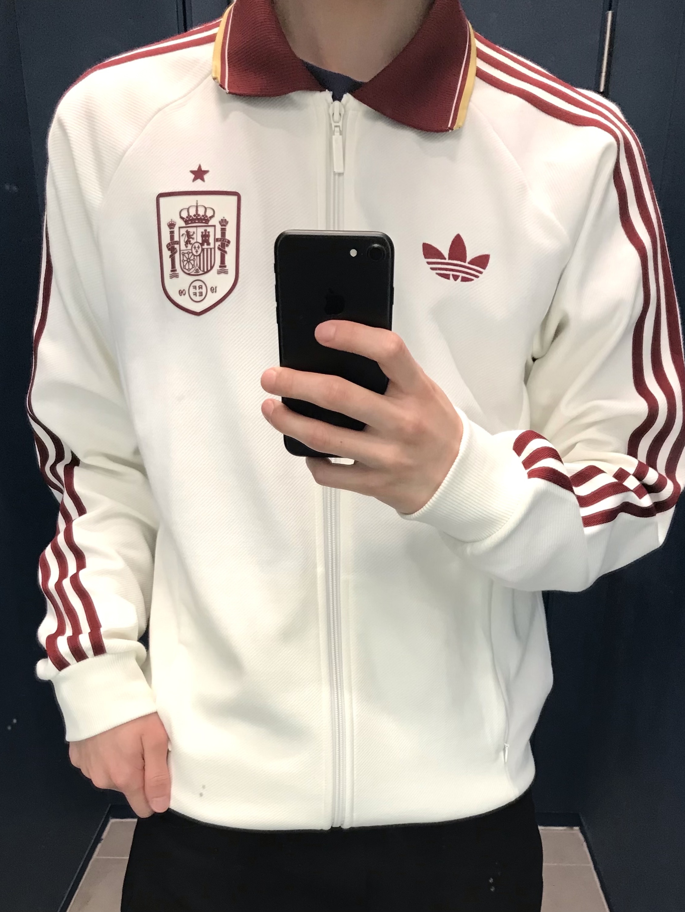Adidas Spain Away Anthem Jacket Off White - KR Sizing (Non Marking Ver.) 착용 스타일 - 2