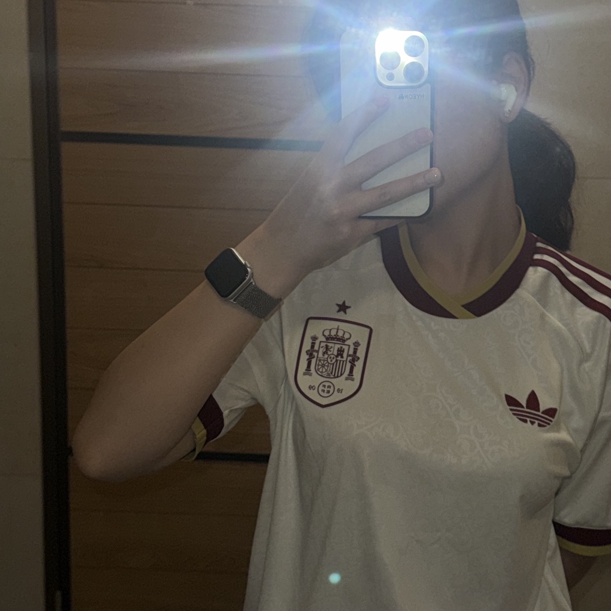Adidas Spain 2026 Away Jersey Off White - KR Sizing (Non Marking Ver.) 착용 스타일