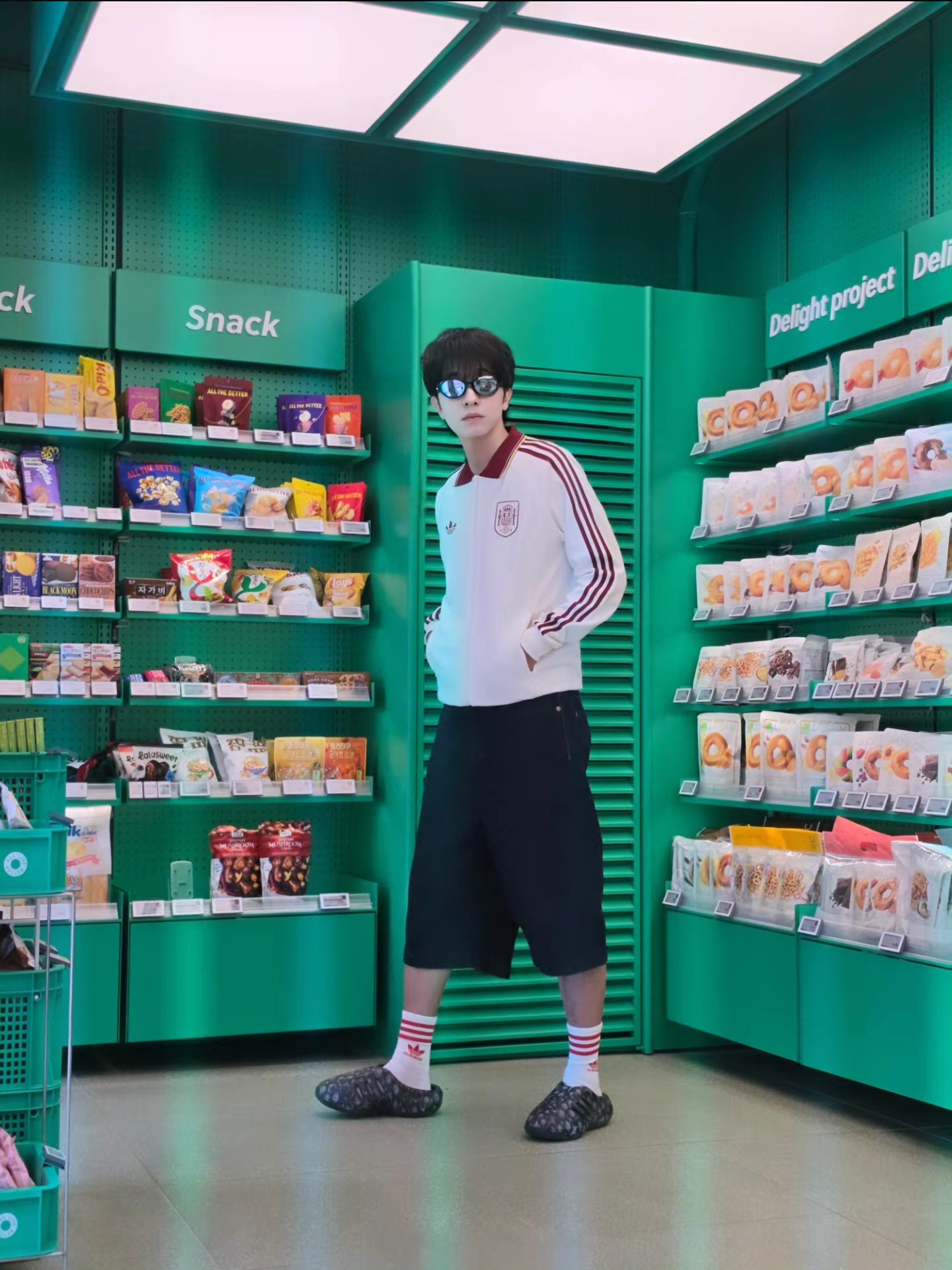 Adidas Spain Away Anthem Jacket Off White - KR Sizing (Non Marking Ver.), Adidas Spain Away Anthem Jacket Off White - US Sizing (Non Marking Ver.) 착용 스타일 - 6