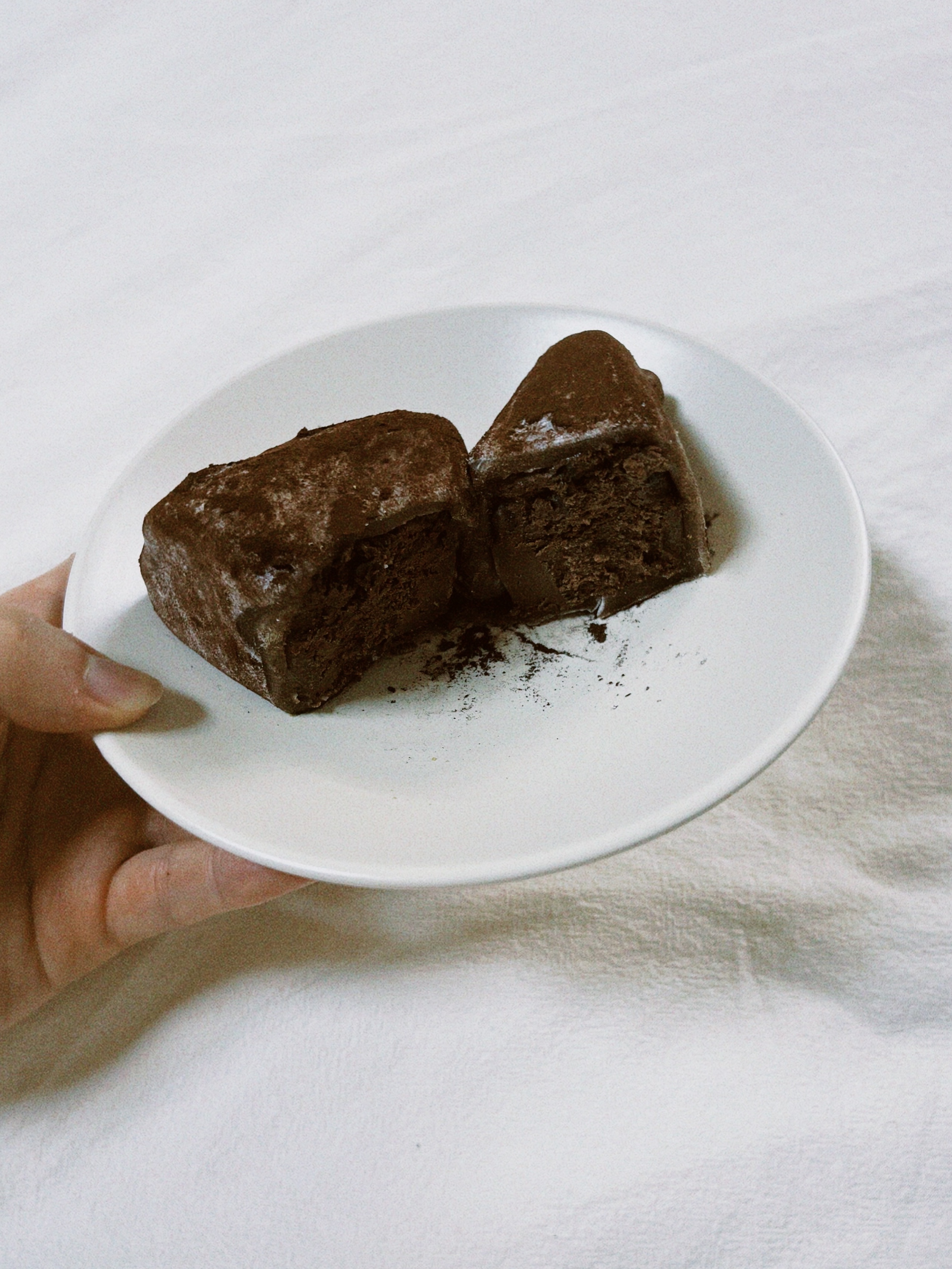 [KREAM 단독] What A Bread Mochi Cheesecake 착용 스타일 - 5
