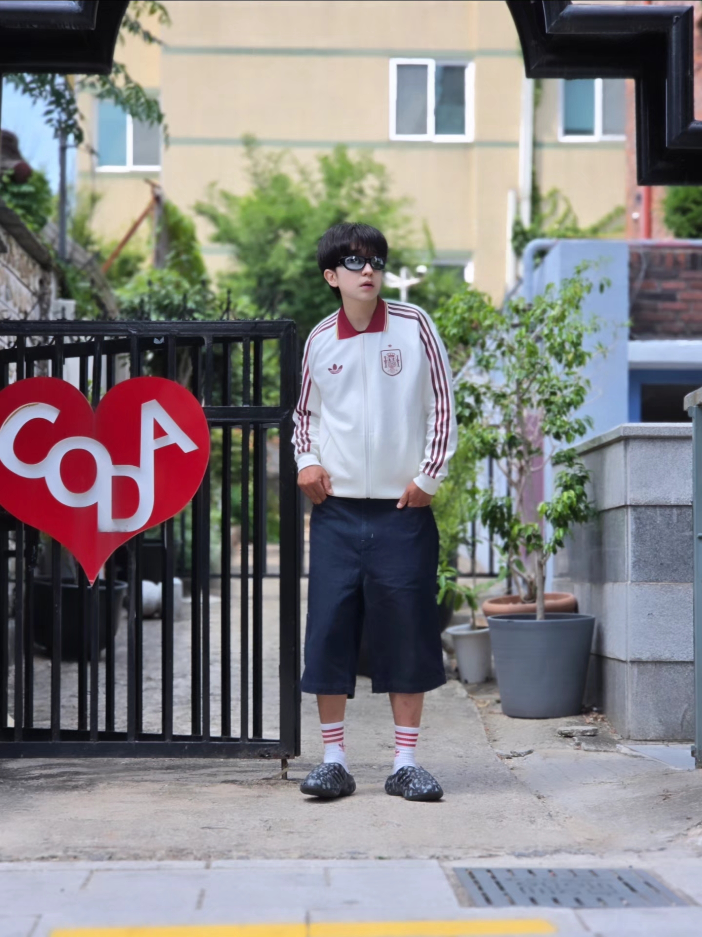 Adidas Spain Away Anthem Jacket Off White - KR Sizing (Non Marking Ver.), Adidas Spain Away Anthem Jacket Off White - US Sizing (Non Marking Ver.) 착용 스타일 - 3