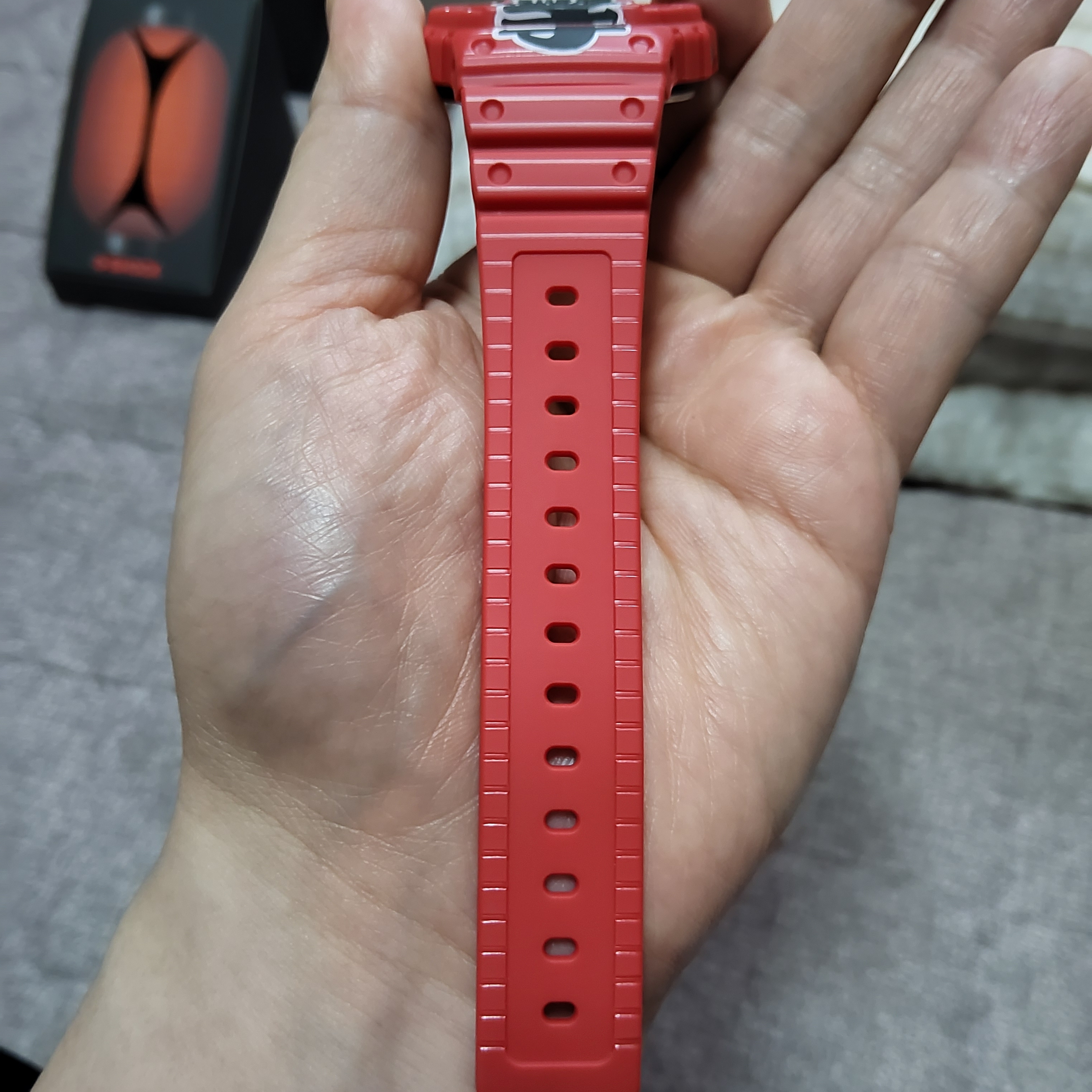Casio G-Shock DW-5600AKA-4 착용 스타일 - 6