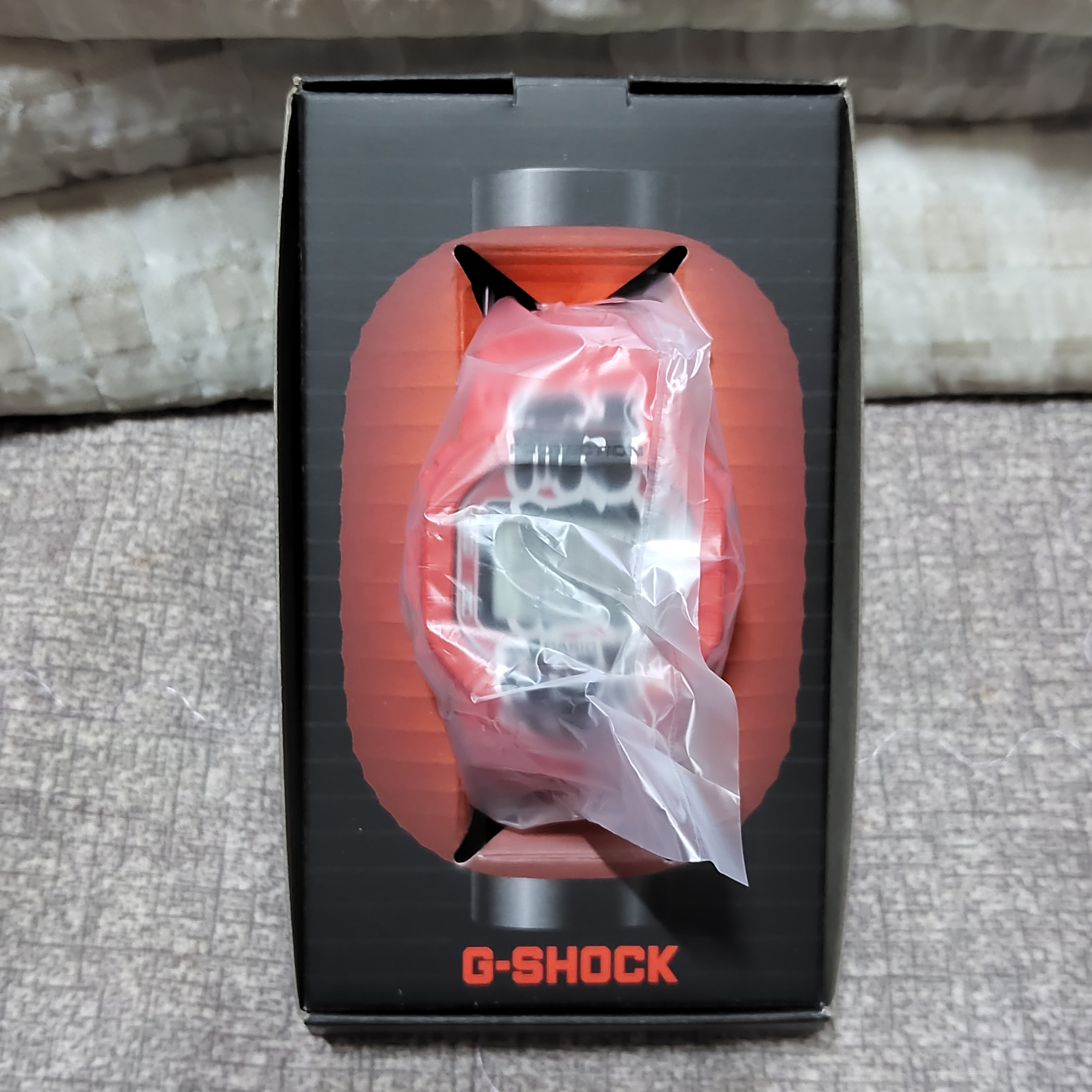 Casio G-Shock DW-5600AKA-4 착용 스타일 - 2