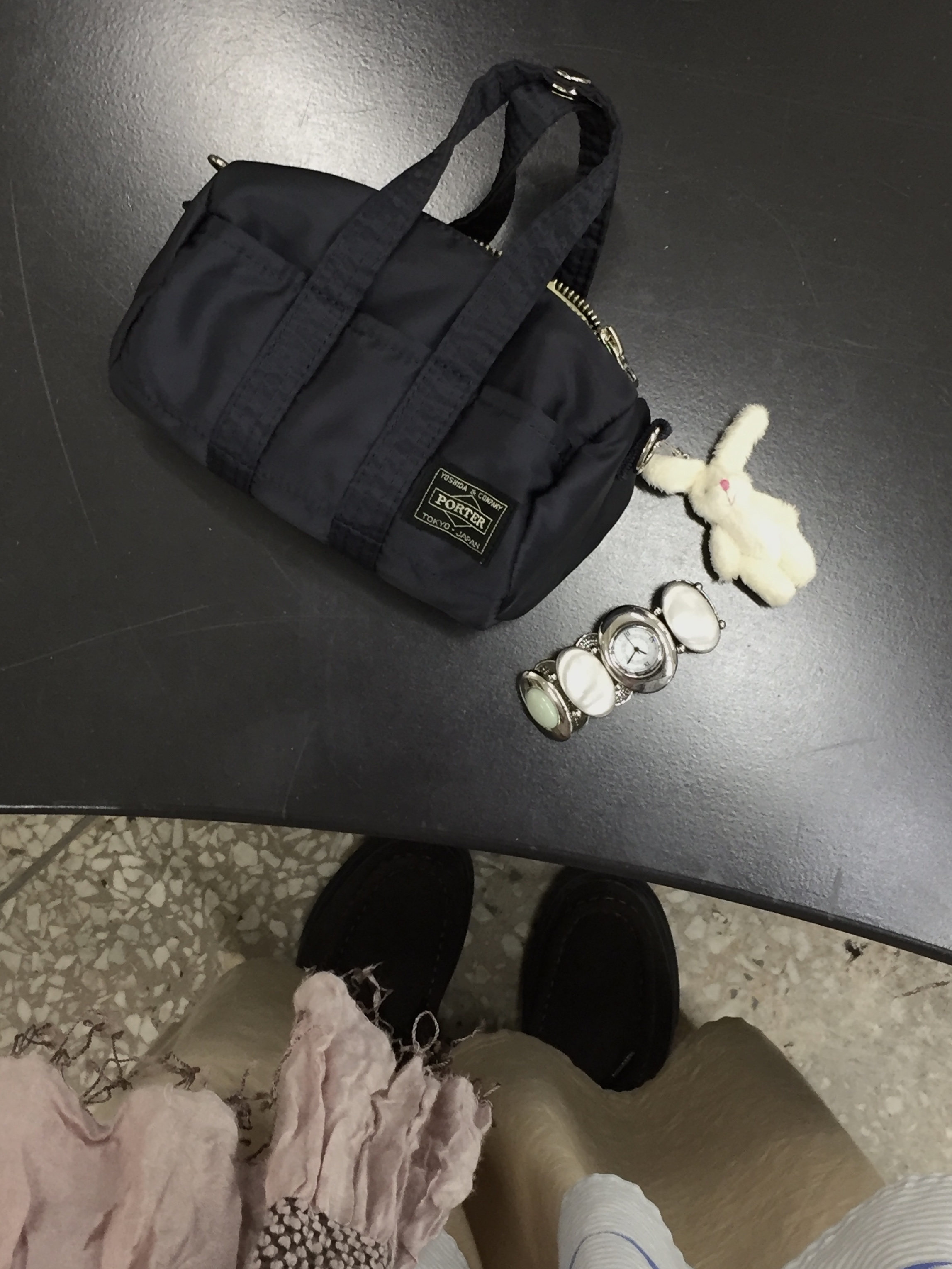 Porter Howl 2Way Boston Bag Mini Navy Blue 착용 스타일