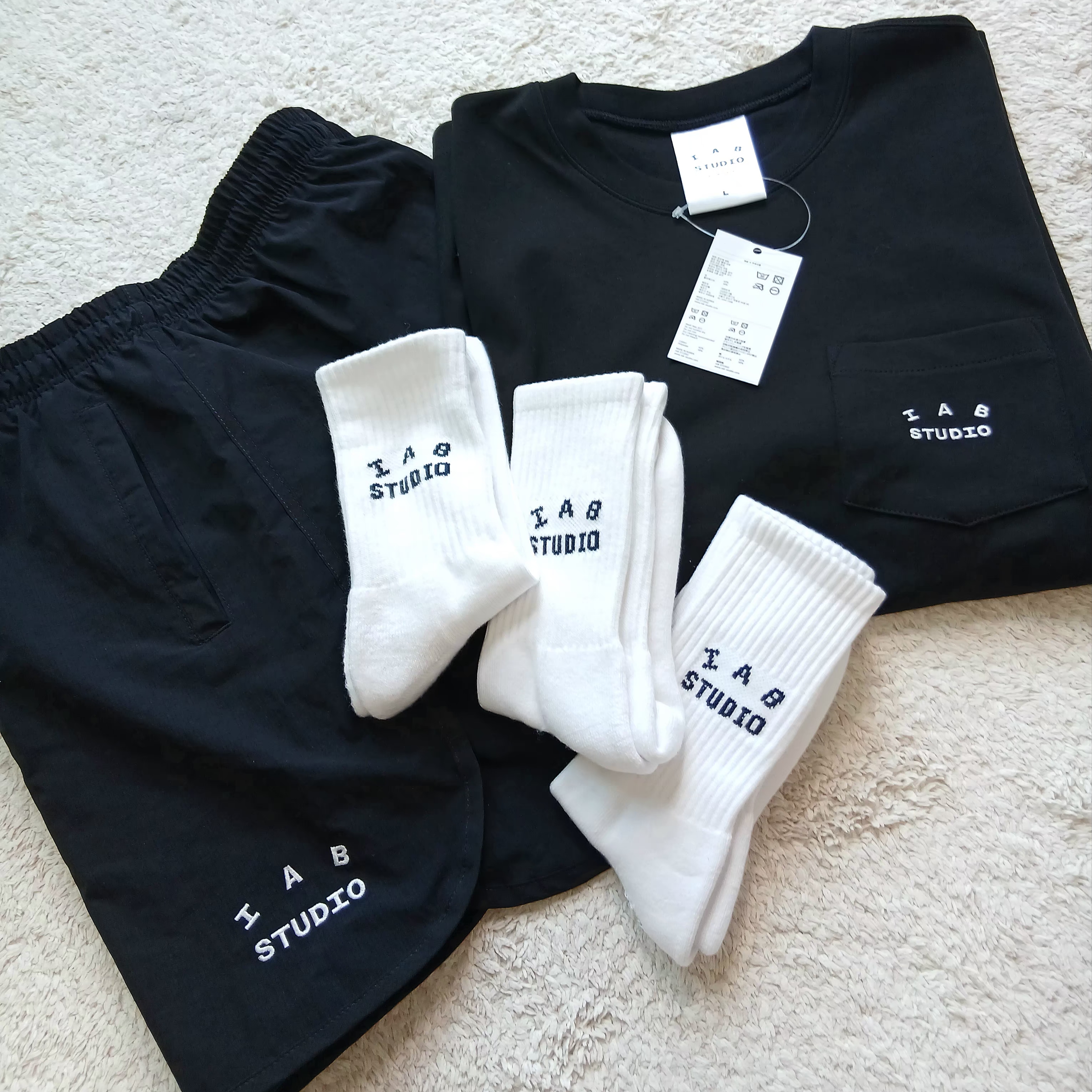 IAB Studio Socks White Black (5 Pack), IAB Studio Socks White (5 Pack) 착용 스타일 - 2