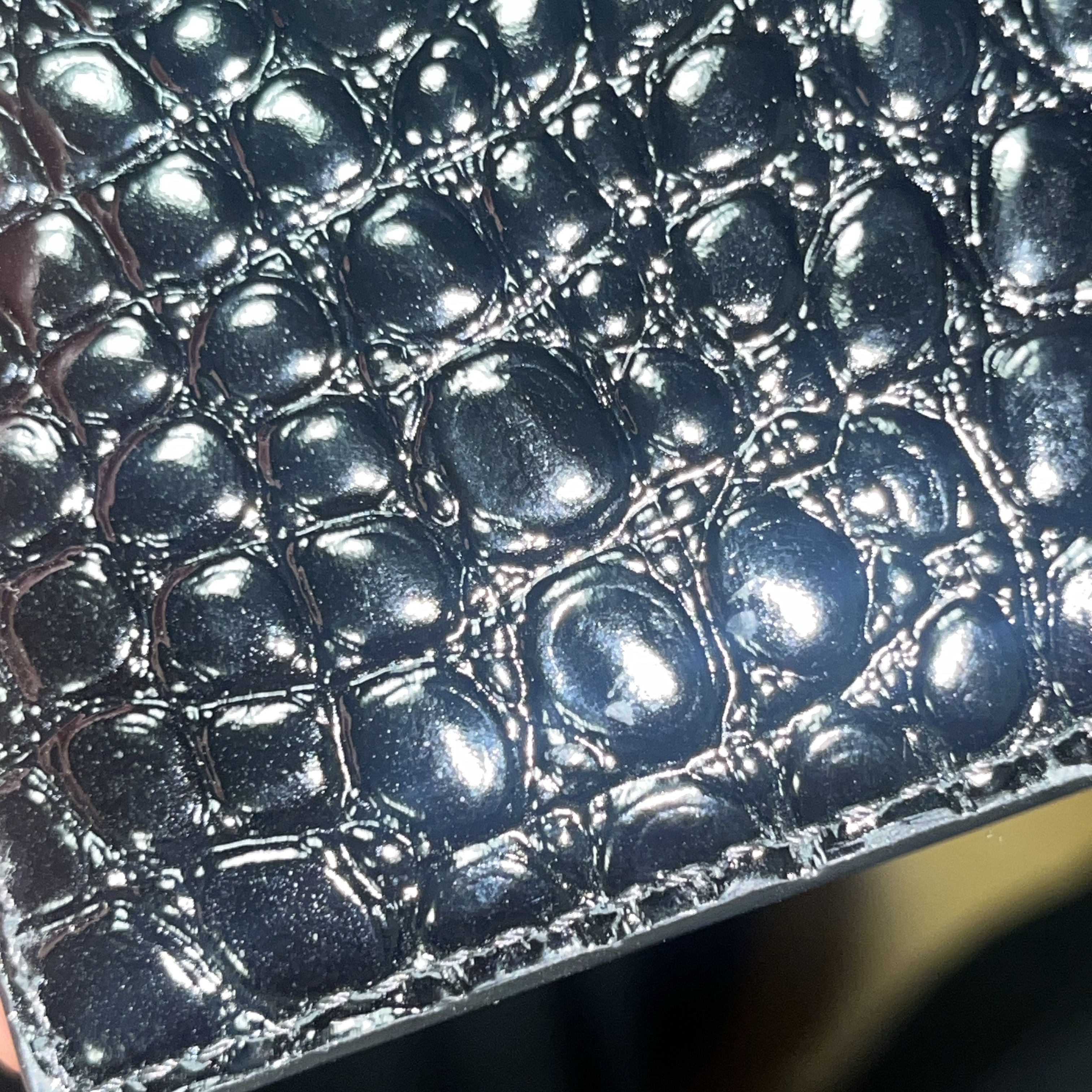 Vivienne Westwood Orb Logo Leather Card Holder Black 착용 스타일 - 3