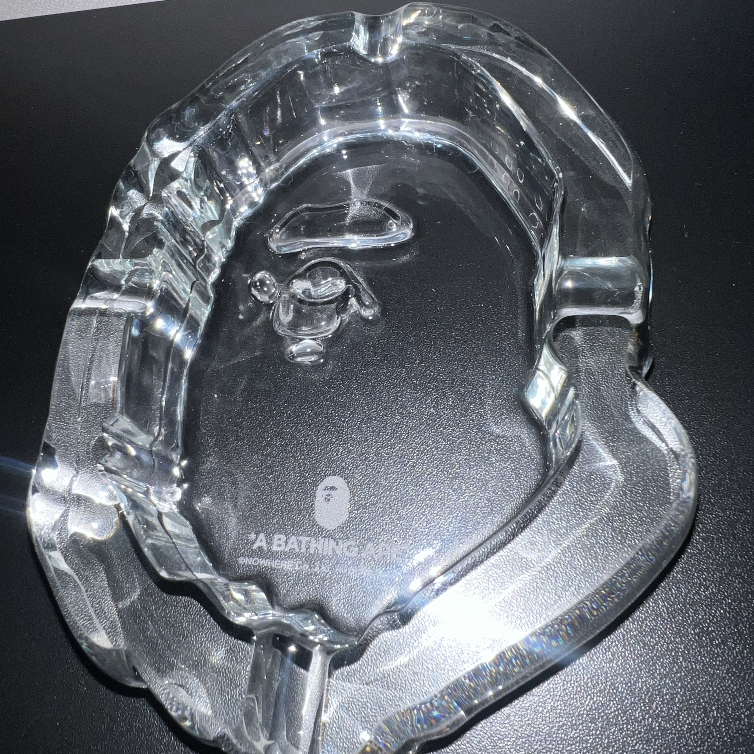 BAPE Ape Head Glass Ashtray Clear 착용 스타일