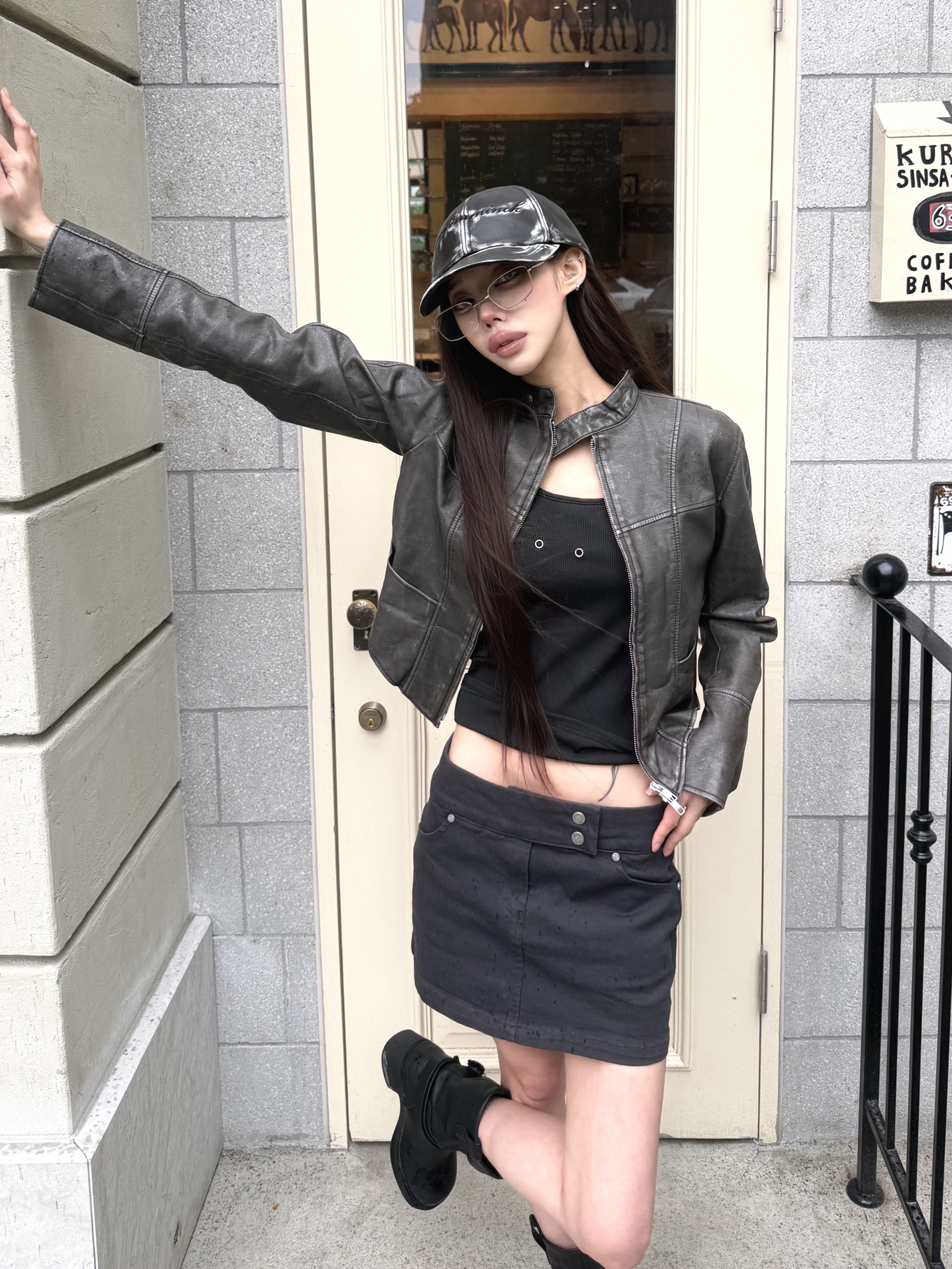 [예약 배송] RECLOW Stainless Amon F Folder Glasses Silver 착용 스타일 - 1