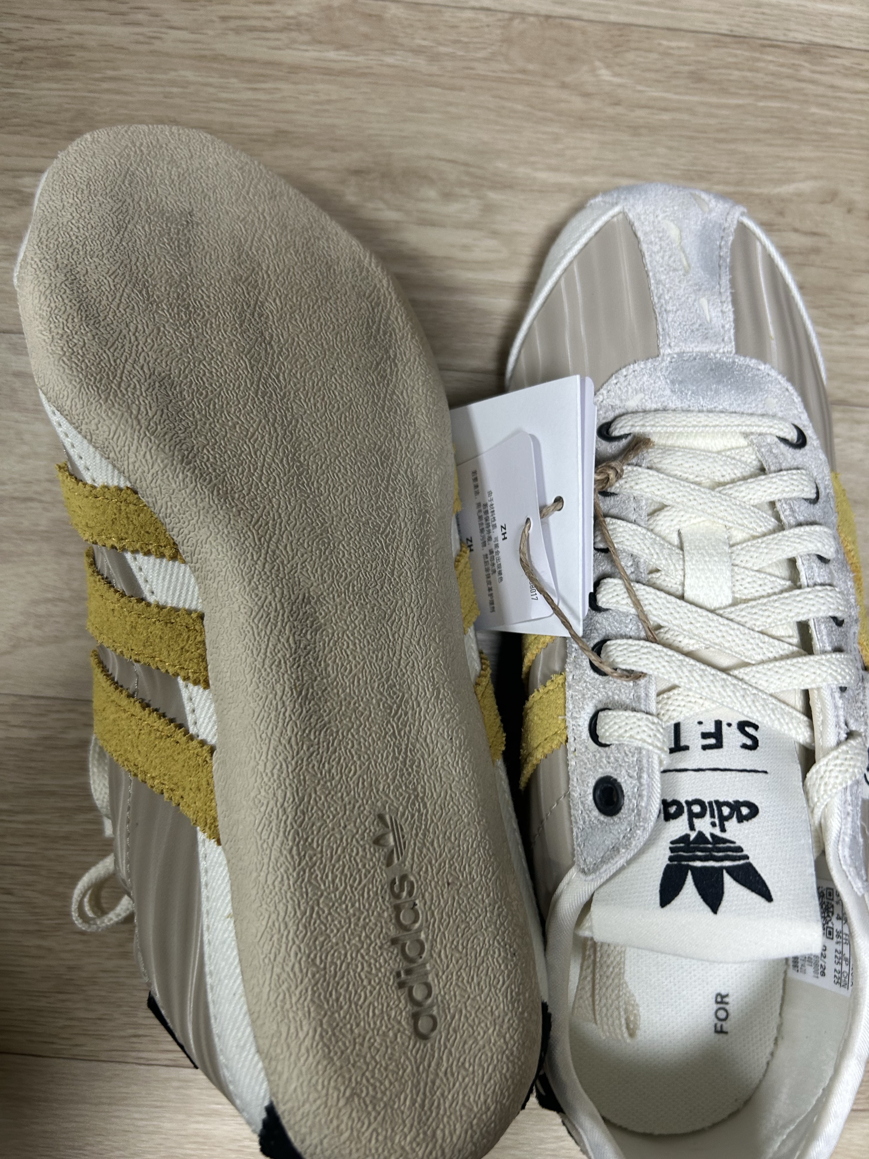 (W) Adidas x Song for the Mute 007 Tokyo Off White 착용 스타일