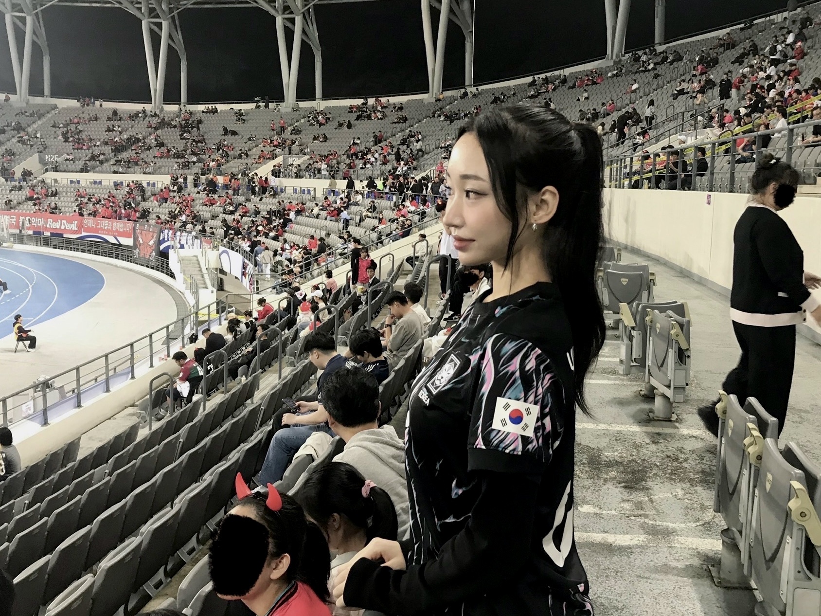 Nike Korea 2023/24 Dri-Fit Stadium Away Replica Jersey Black Pink Glow - Asia (Non Marking Ver.), Nike Korea 2024 Dri-Fit ADV Away Jersey Black Pink Glow (FJ1191-010) (Non Marking Ver.) 착용 스타일