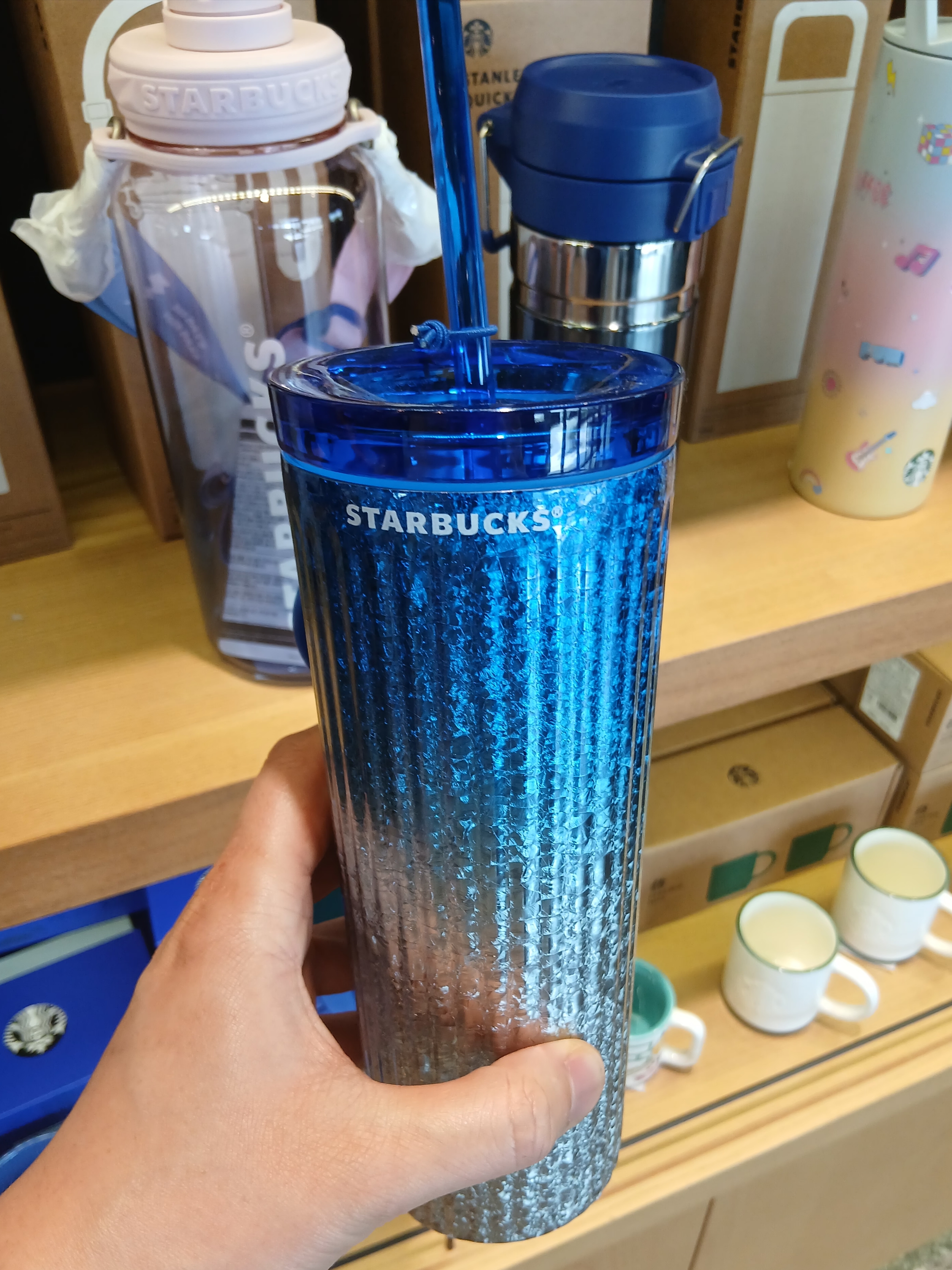 Starbucks SS Stanley Signature Quencher Tumbler 591ml, Starbucks SS Stanley Signature Quencher Tumbler 887ml 착용 스타일 - 10