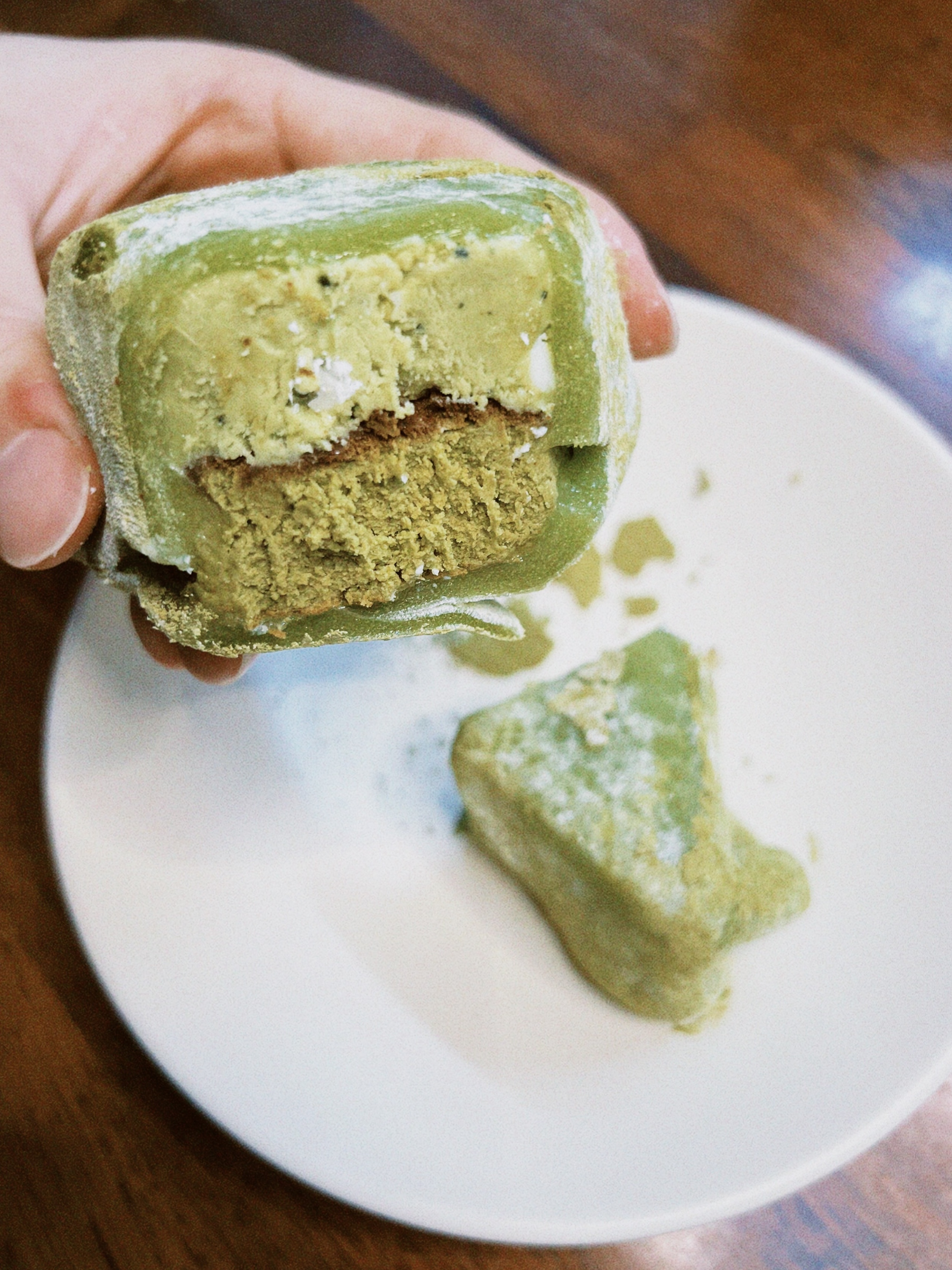 [KREAM 단독] What A Bread Mochi Cheesecake 착용 스타일 - 4