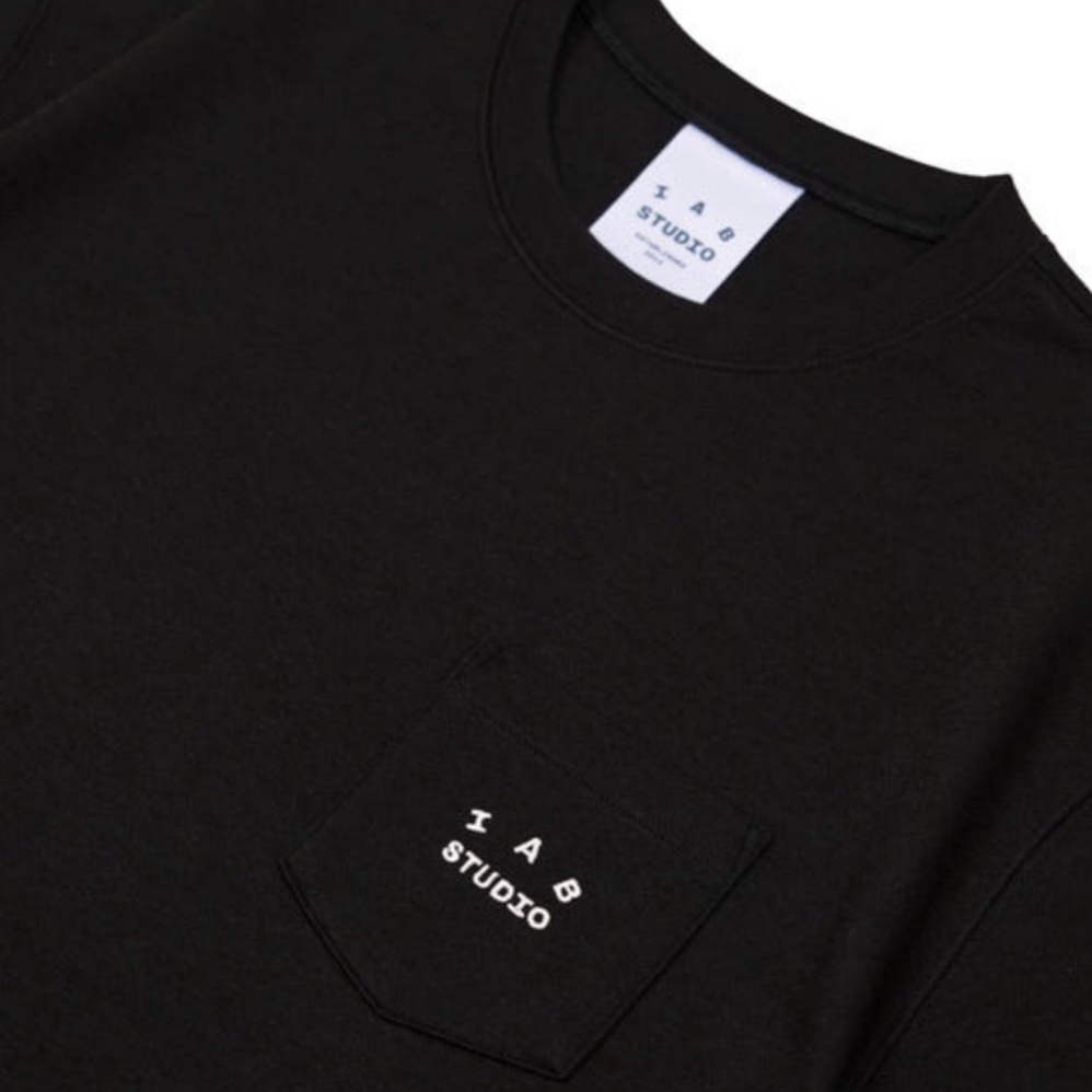IAB Studio IAB Pocket T-shirt Black 착용 스타일