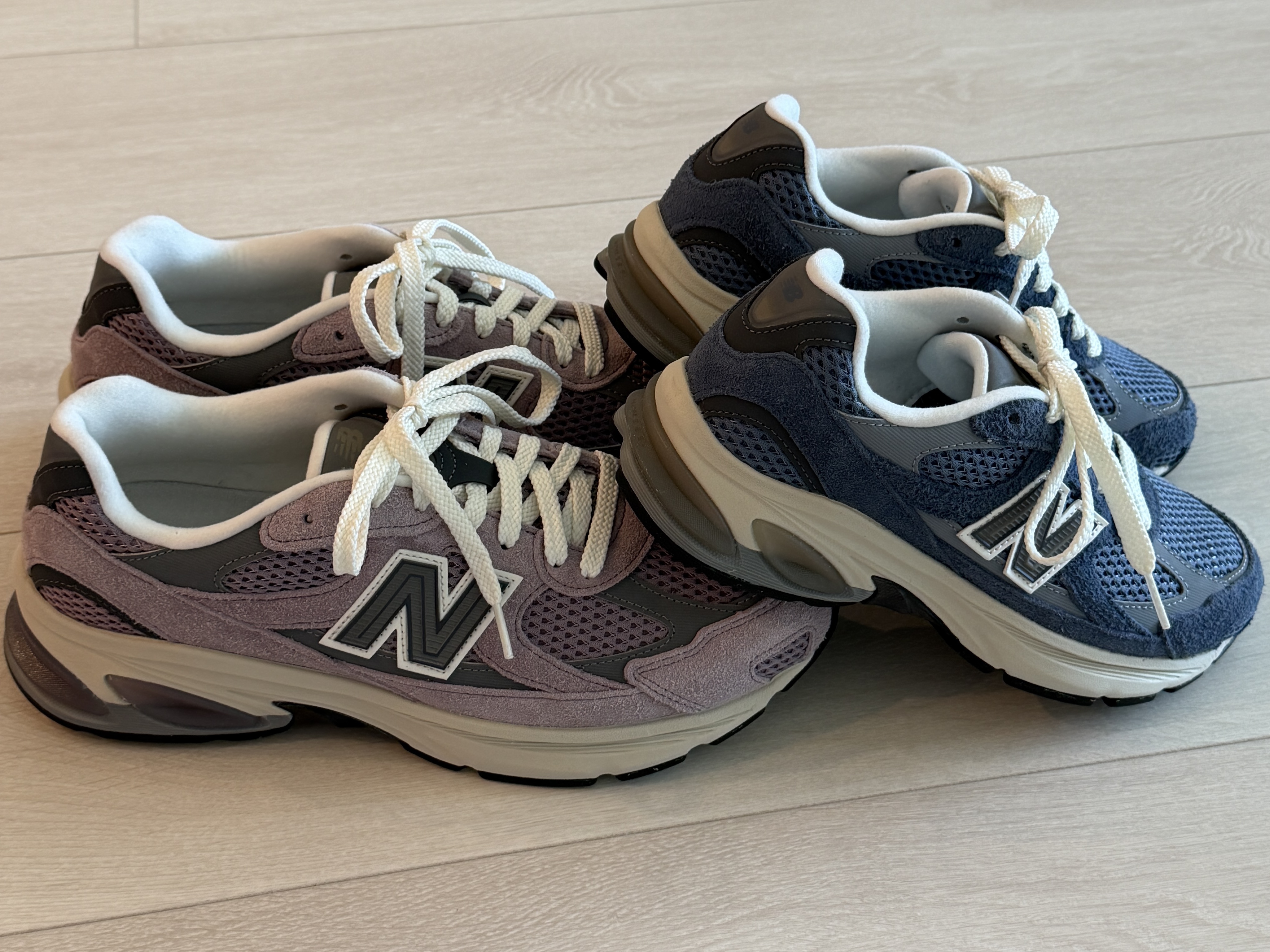 New Balance 2010 Ice Wine Castlerock, New Balance 2010  Vintage Indigo Arctic Grey 착용 스타일