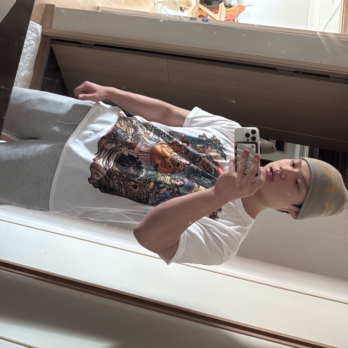 Rab Logo Beanie Light Khaki Sahara, GARGG BONE MAGSAFE CARD SLOT - BLACK 착용 스타일 - 2