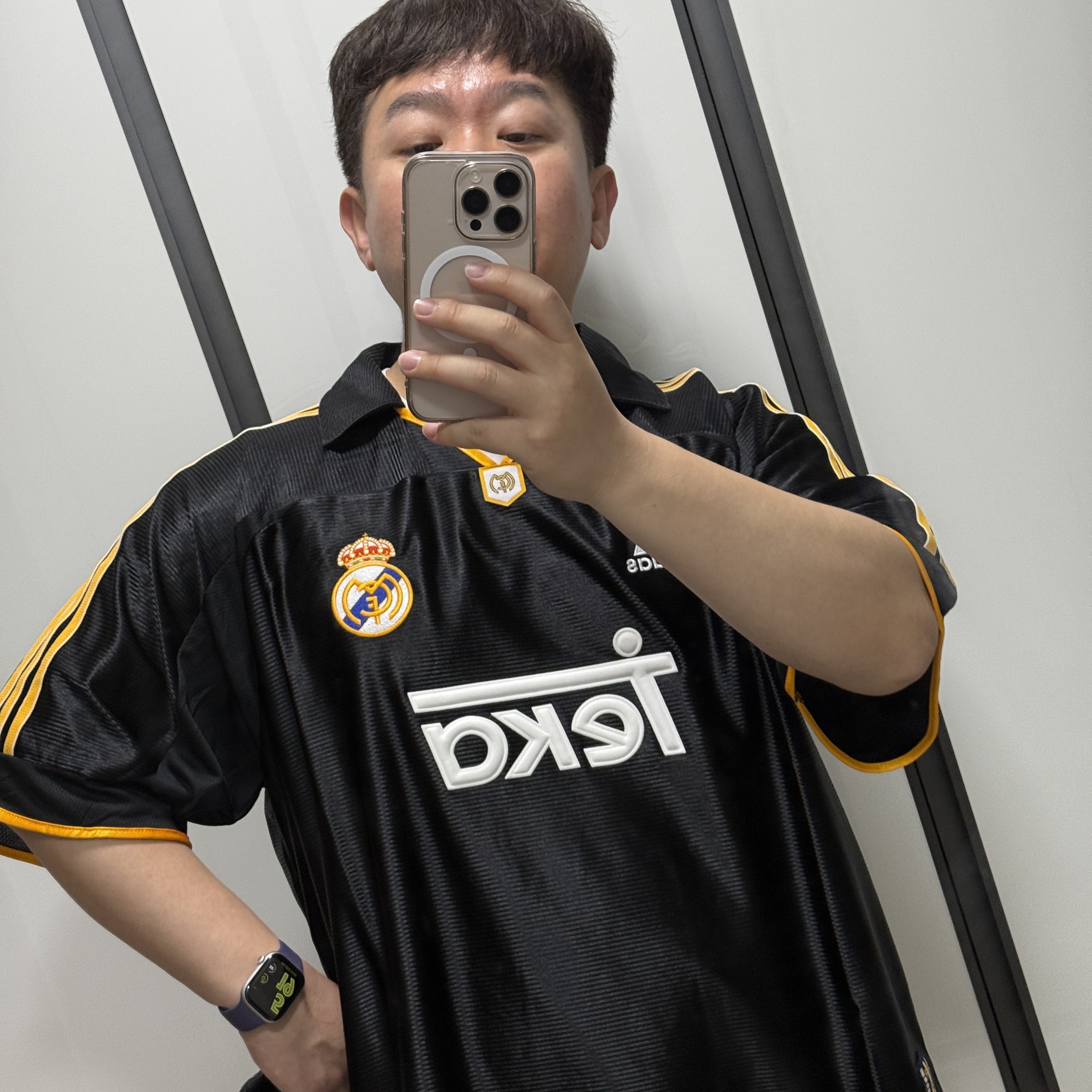 Adidas Real Madrid 99/00 Away Jersey Black - KR Sizing (Non Marking Ver.) 착용 스타일