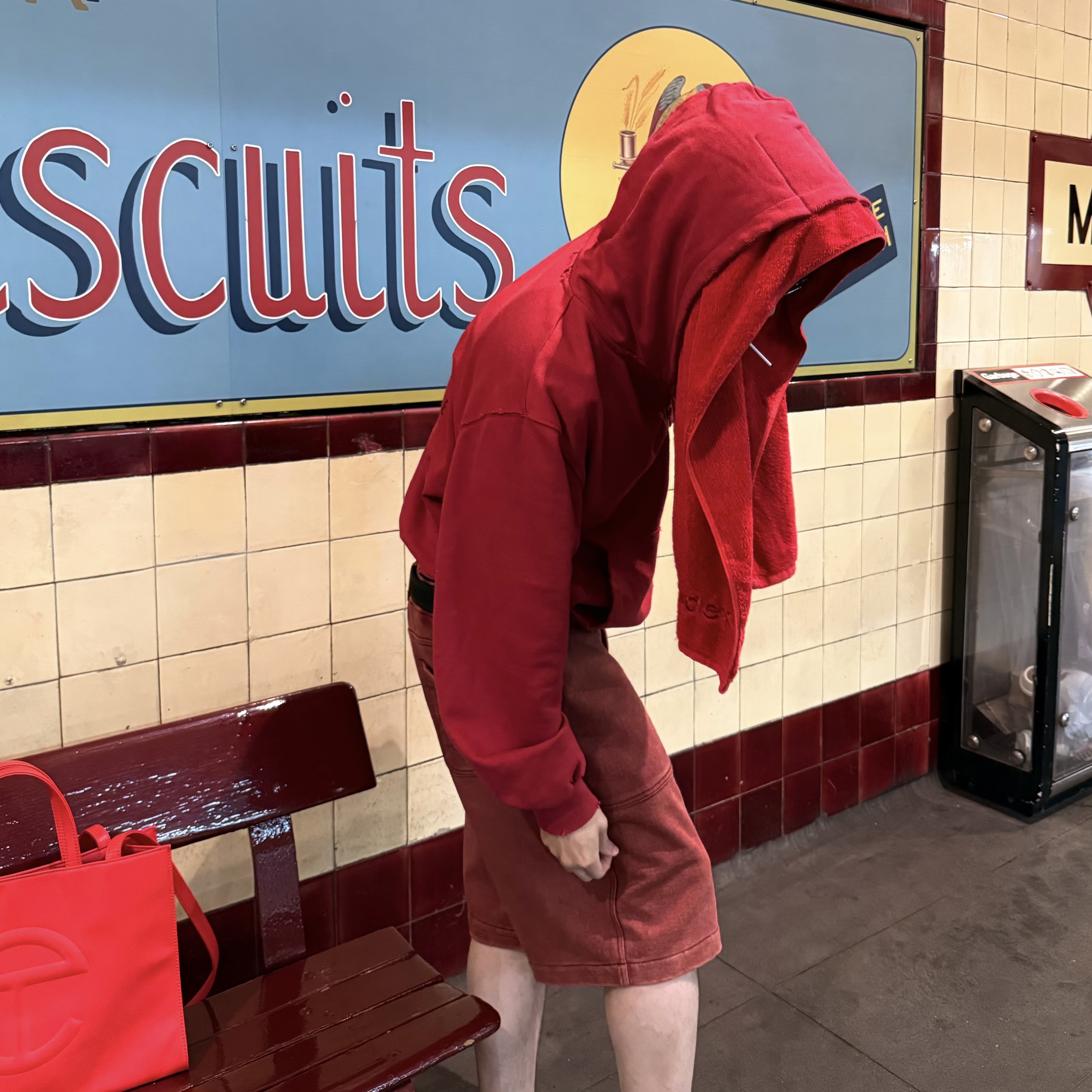 Protocol Index Terry Towel Zip Hoodie Red, Telfar Large Shopping Bag Red 착용 스타일 - 2