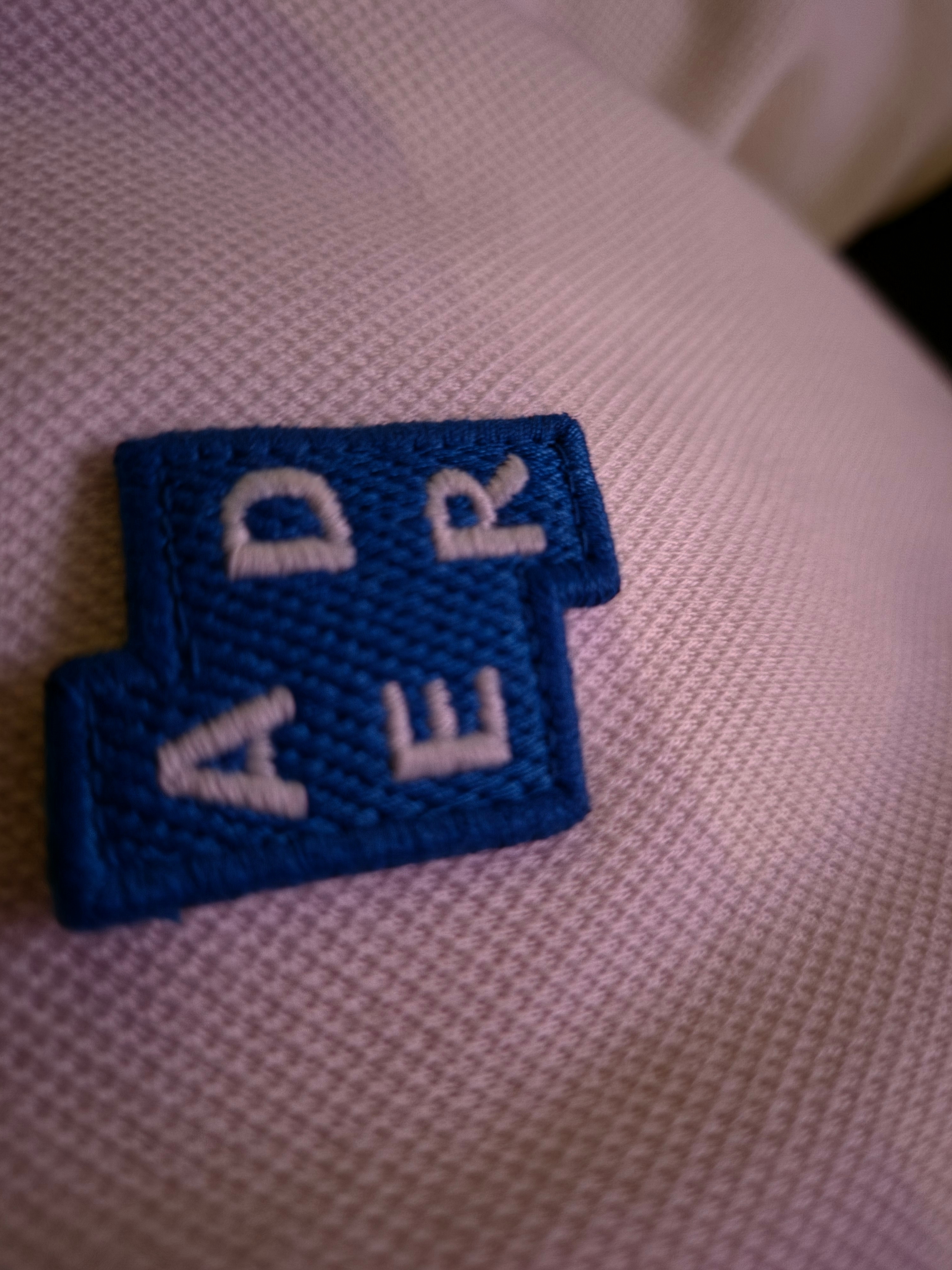 Ader Error Sentoe Product 115 White, Ader Error Sig; TRS Tag Polo T-Shirt 01 Off White 착용 스타일 - 2