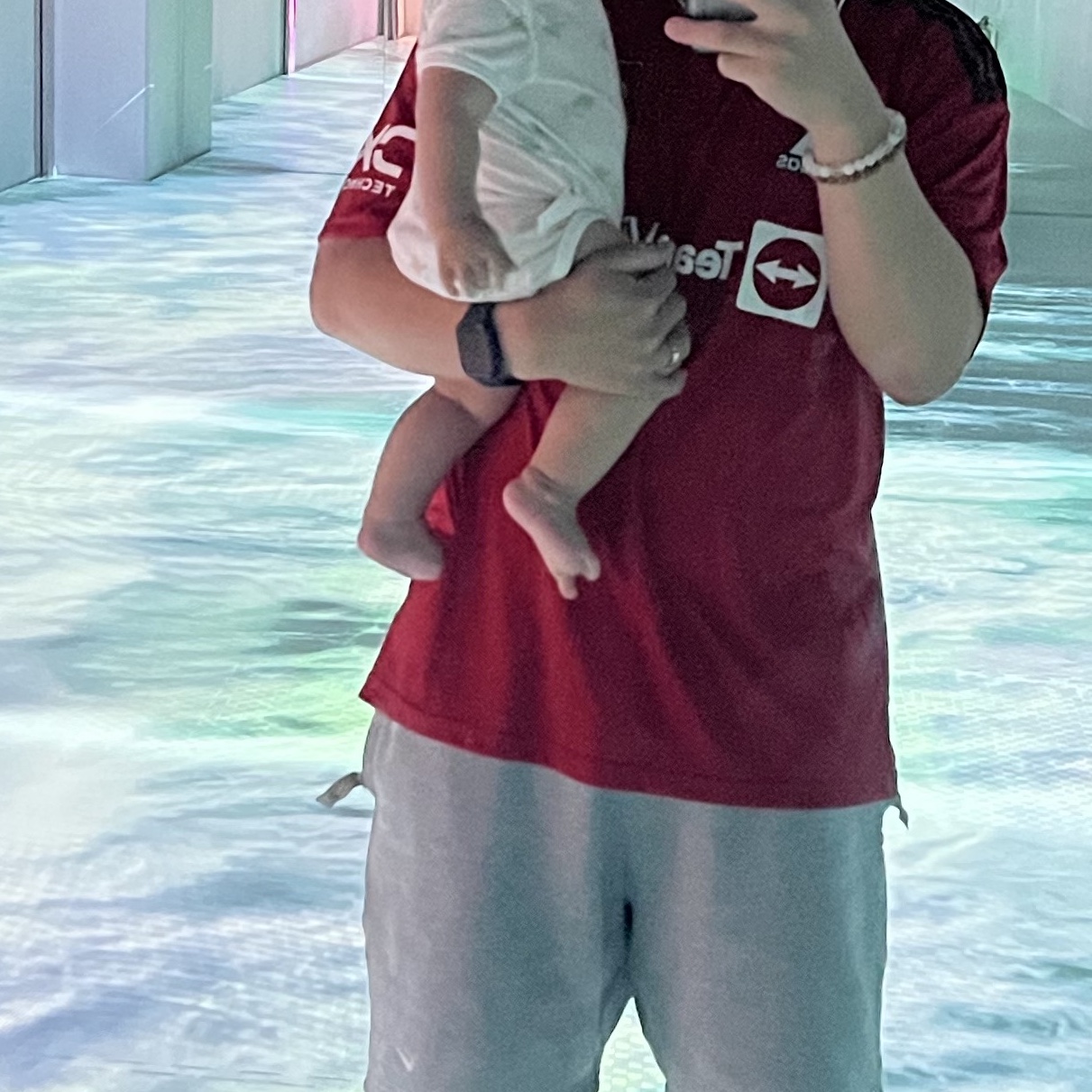 Adidas Manchester United 2022/23 Home Jersey Real Red - US Sizing (Non Marking Ver.) 착용 스타일