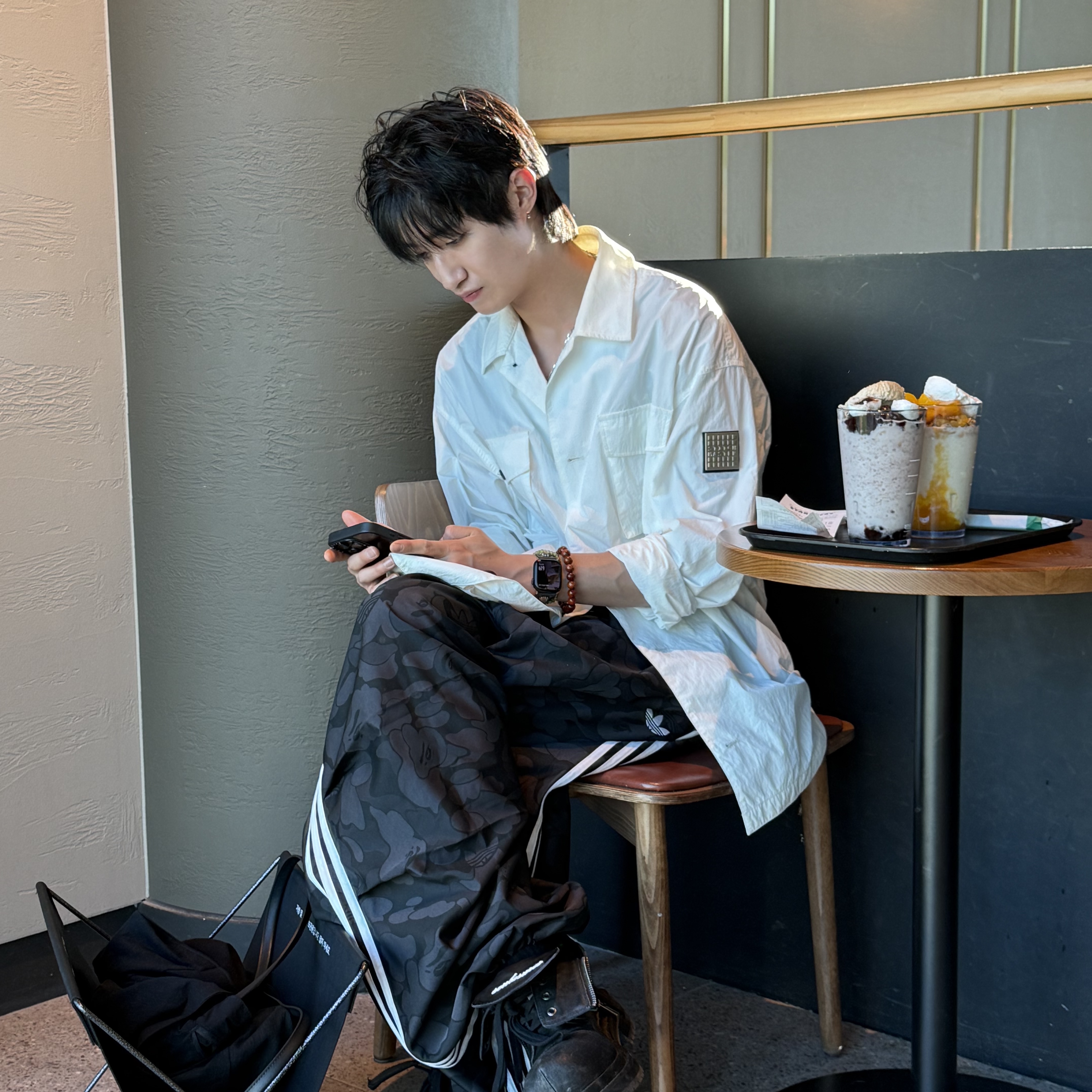 Adidas x BAPE Jacquard Pants Black - US Sizing, Xlim Synopsis 01 Bag Black 착용 스타일 - 2
