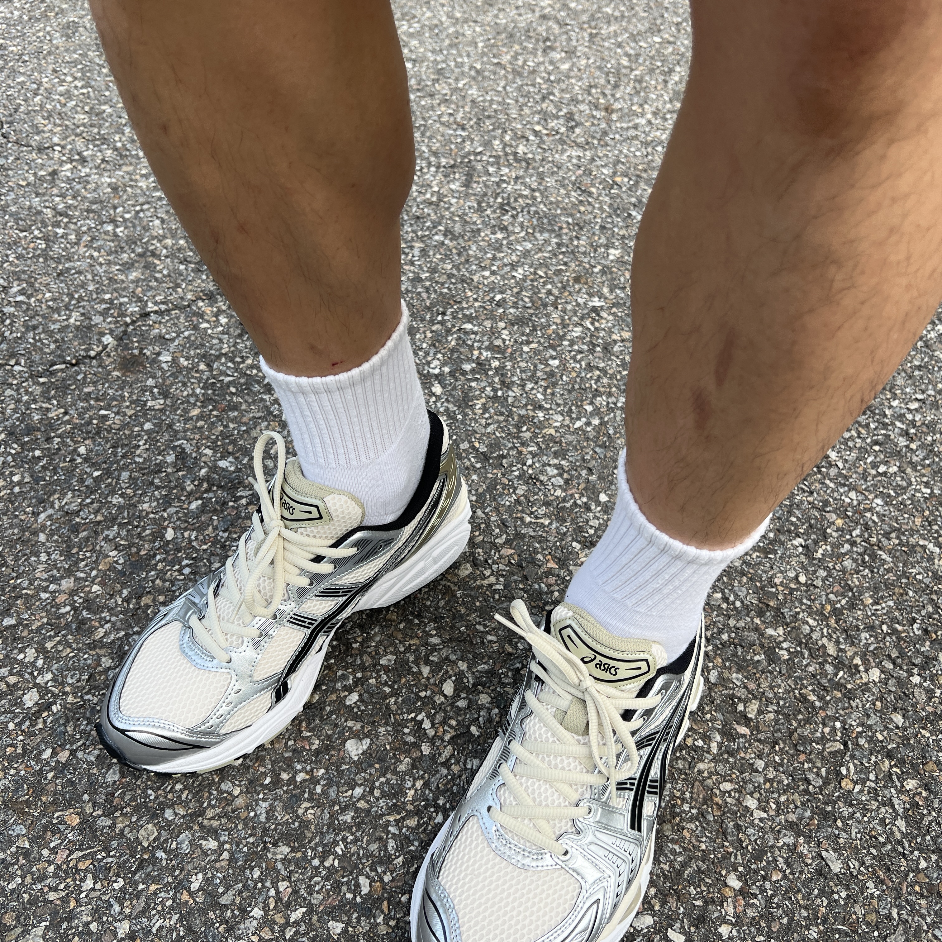 Asics Gel-Kayano 14 Birch Pure Silver 착용 스타일 - 1