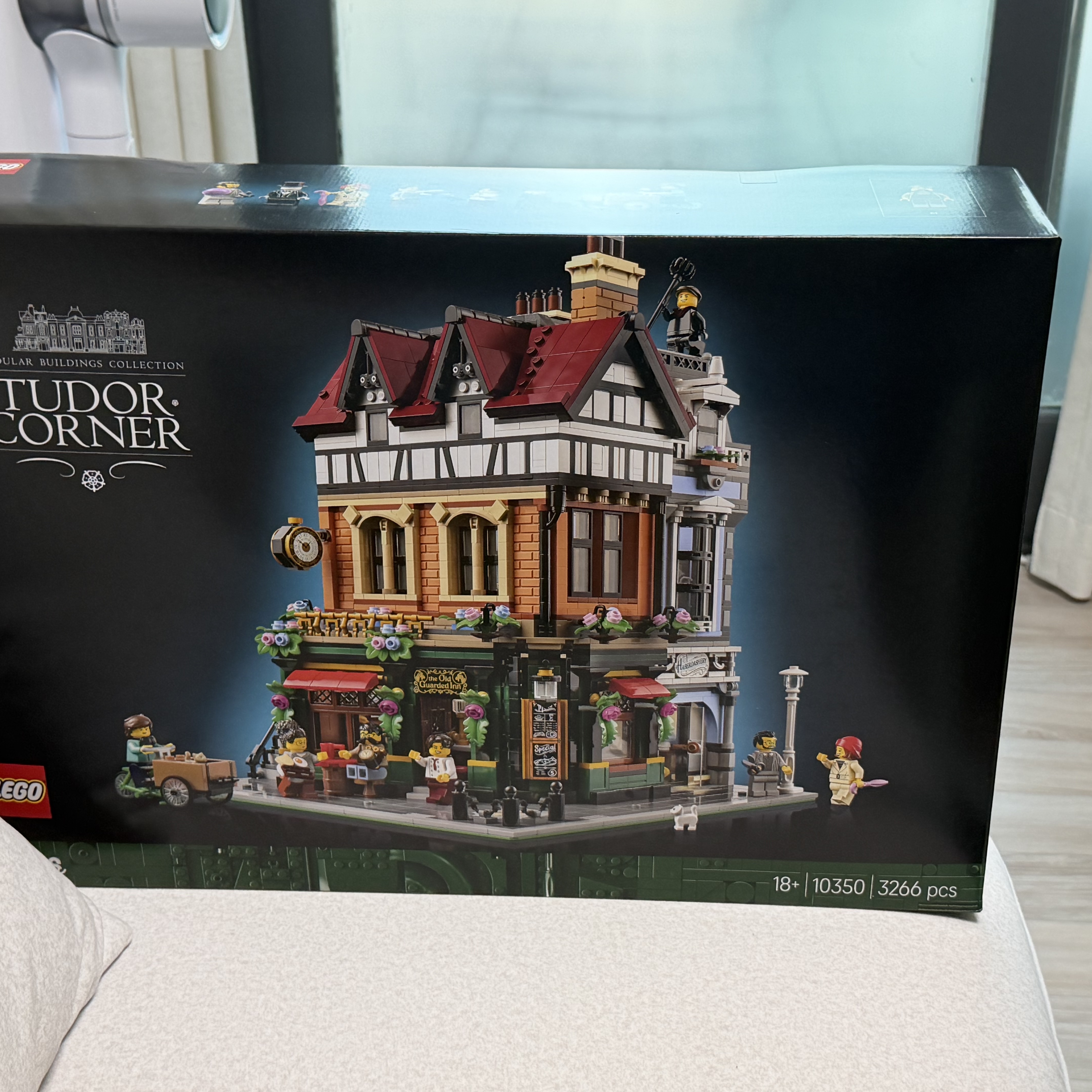 Lego Tudor Corner 착용 스타일
