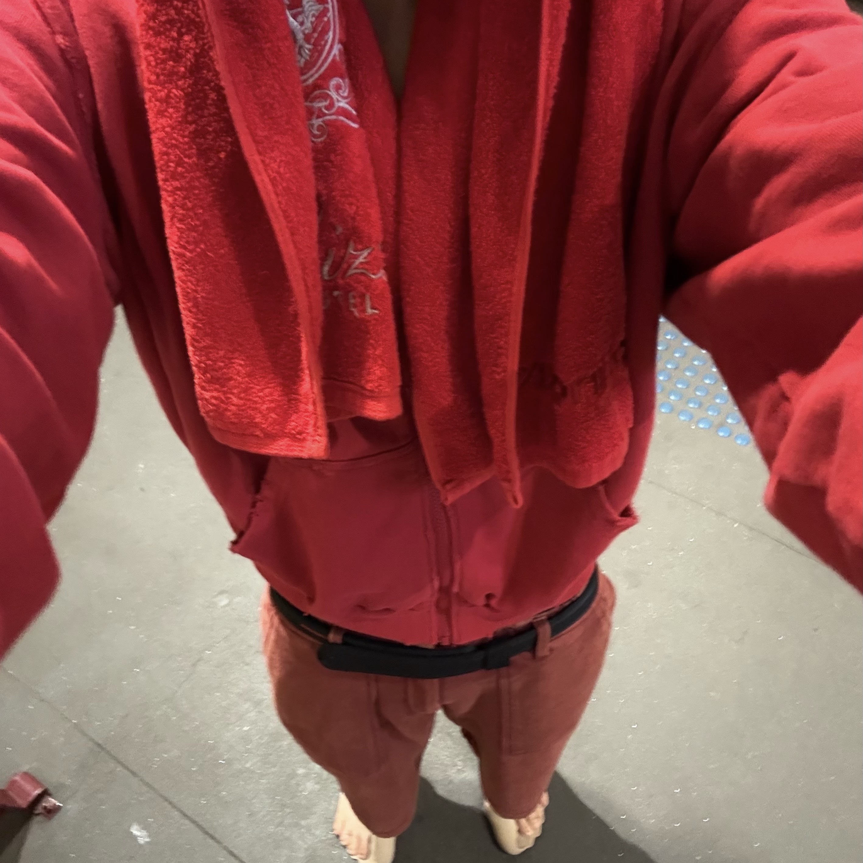 Protocol Index Terry Towel Zip Hoodie Red, Telfar Large Shopping Bag Red 착용 스타일 - 6