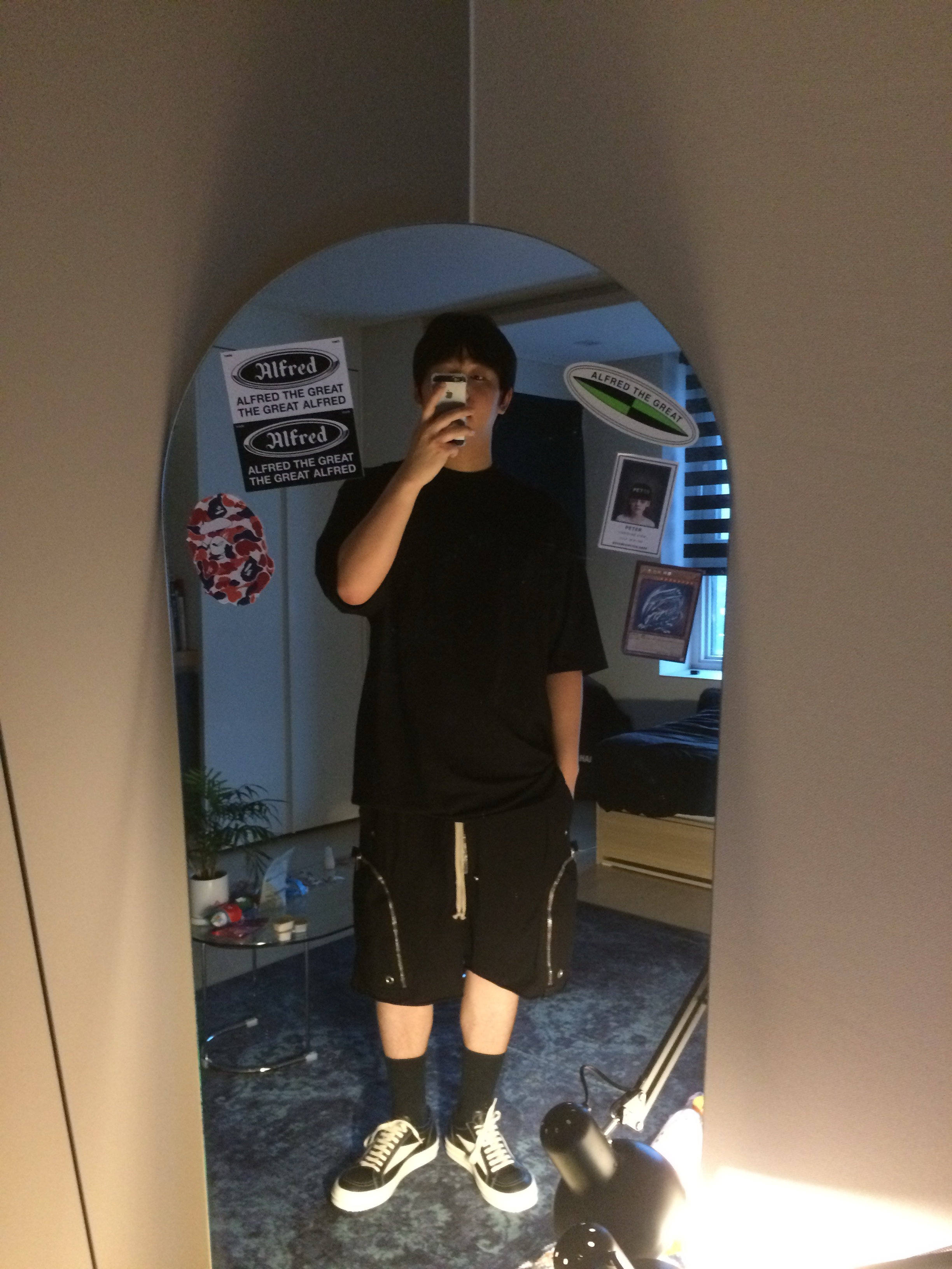 Rick Owens Temple Vintage Sneakers Black Milk, Rick Owens Drkshdw Bauhaus Shorts Black 착용 스타일 - 1