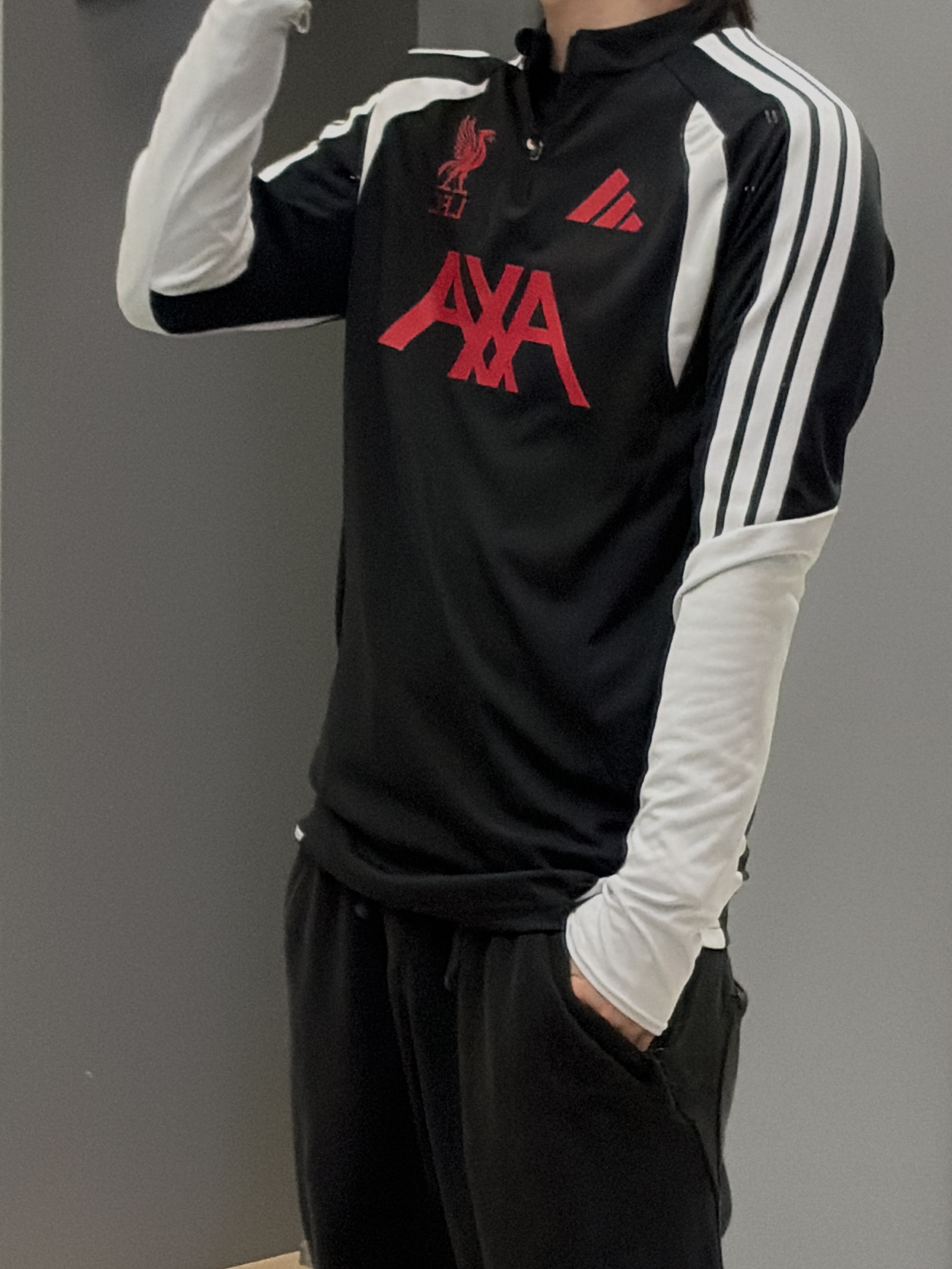 Adidas Liverpool FC 26/27 Tiro Training Top Black - KR Sizing (Non Marking Ver.) 착용 스타일 - 2