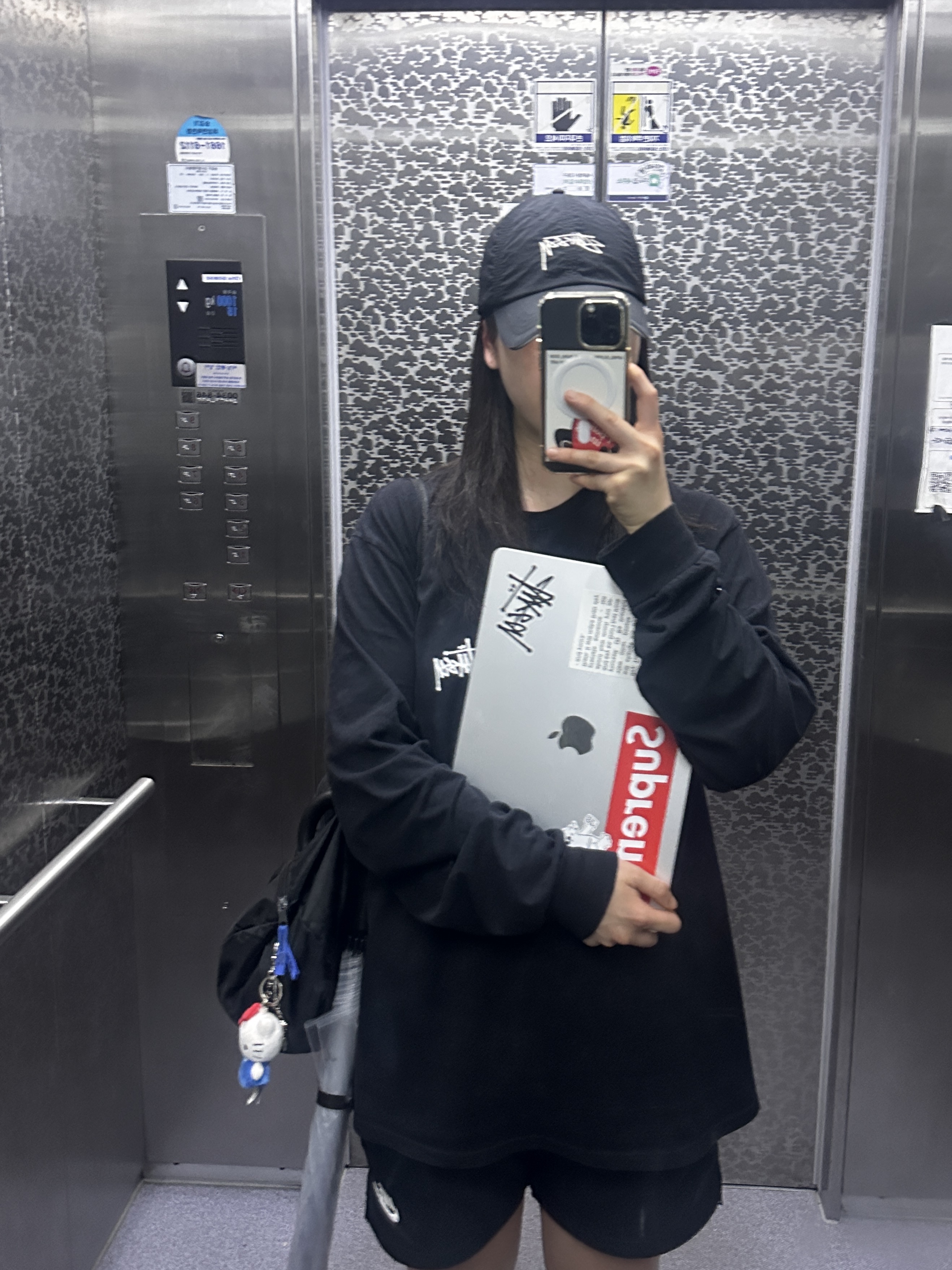 Stussy Basic Stussy LS T-Shirt Black, Apple 2026 MacBook Air 15 M5 512GB SSD / 16GB RAM Midnight (Korean Ver.) 착용 스타일