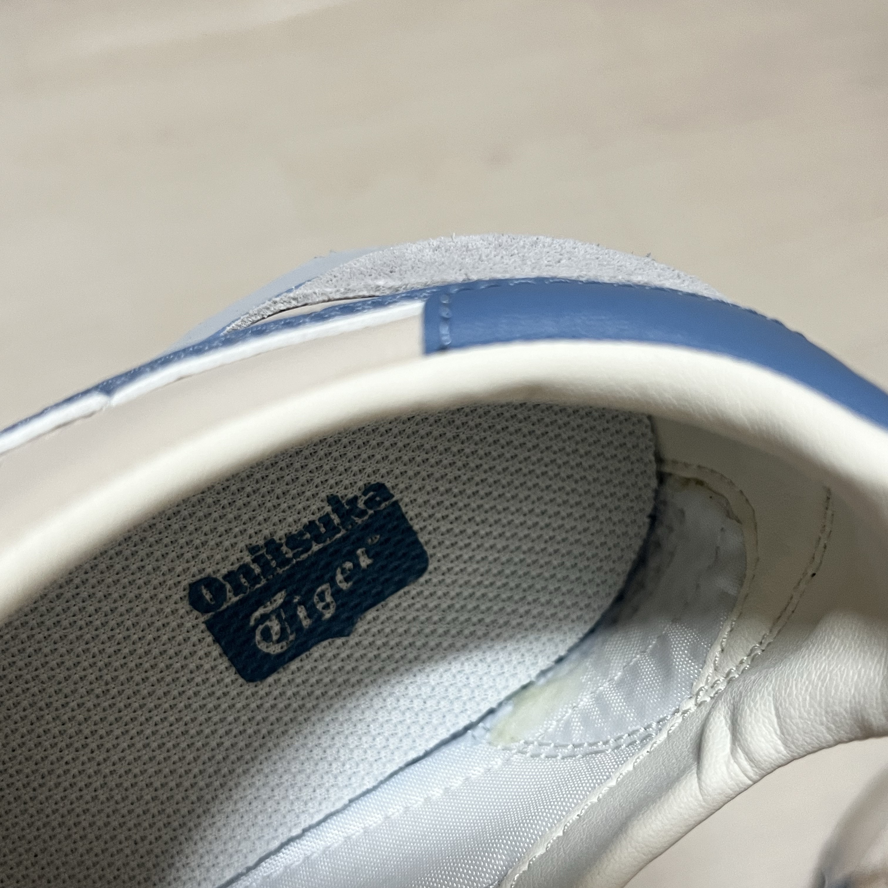 Onitsuka Tiger Runspark Cream Light Blue 착용 스타일 - 3