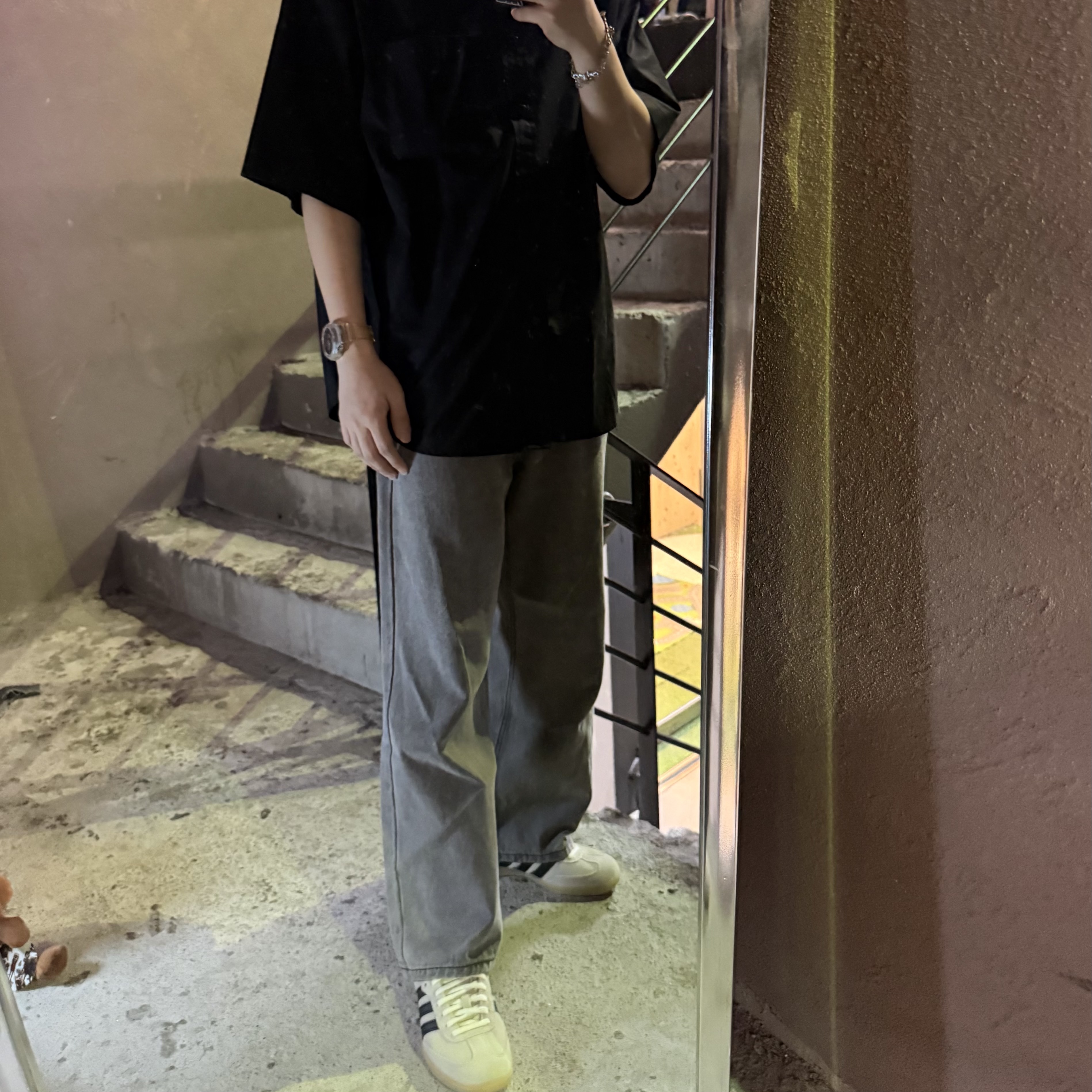 Adidas Samba OG Chalk White Core Black, Casio G-Shock GA-2100SKE-7A 착용 스타일