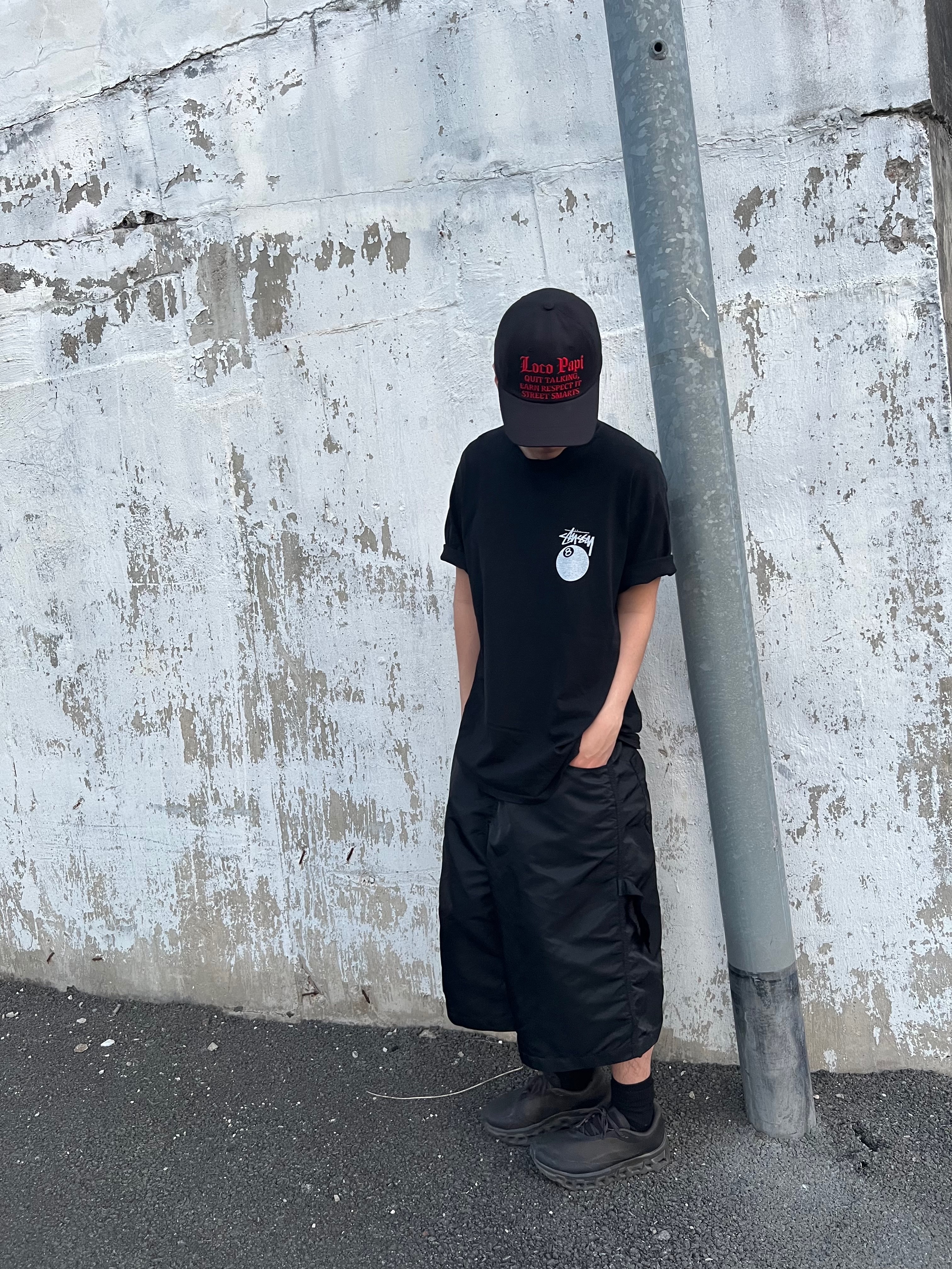 Stussy 8 Ball Pigment Dyed T-Shirt Black 착용 스타일 - 1