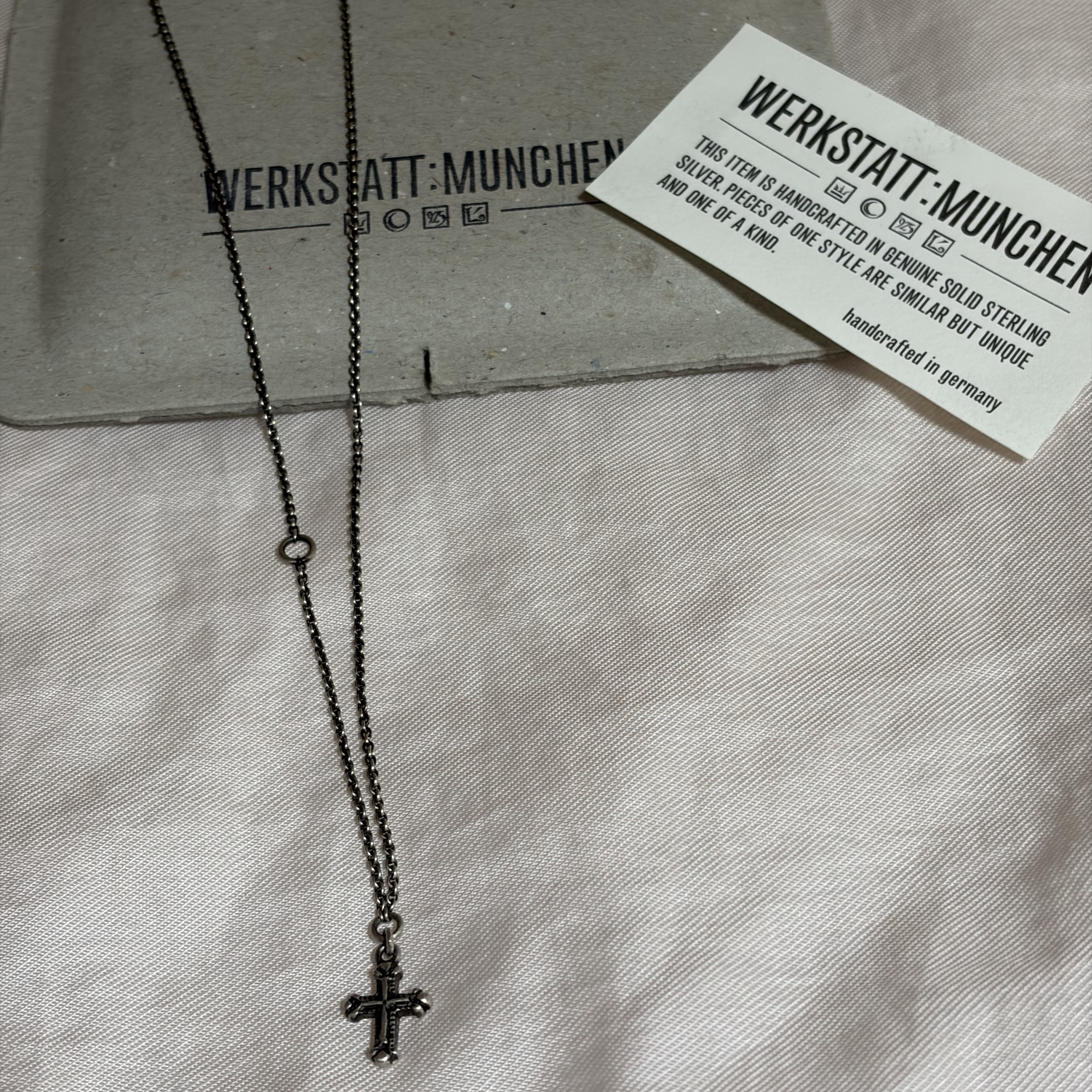 Werkstatt:Munchen Chain Mini Cross Silver - 26SS 착용 스타일