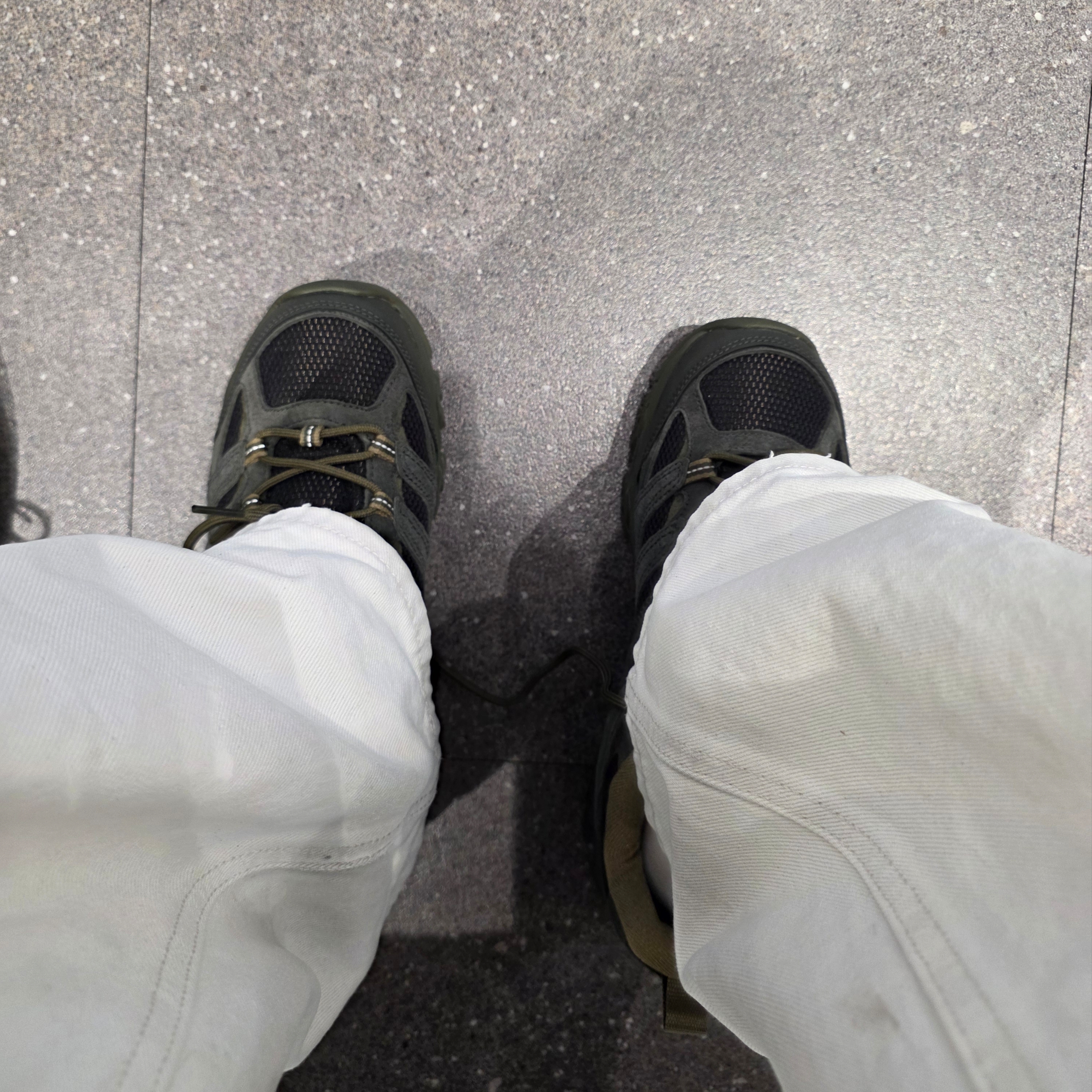 Merrell Moab 3 Black Beluga 착용 스타일