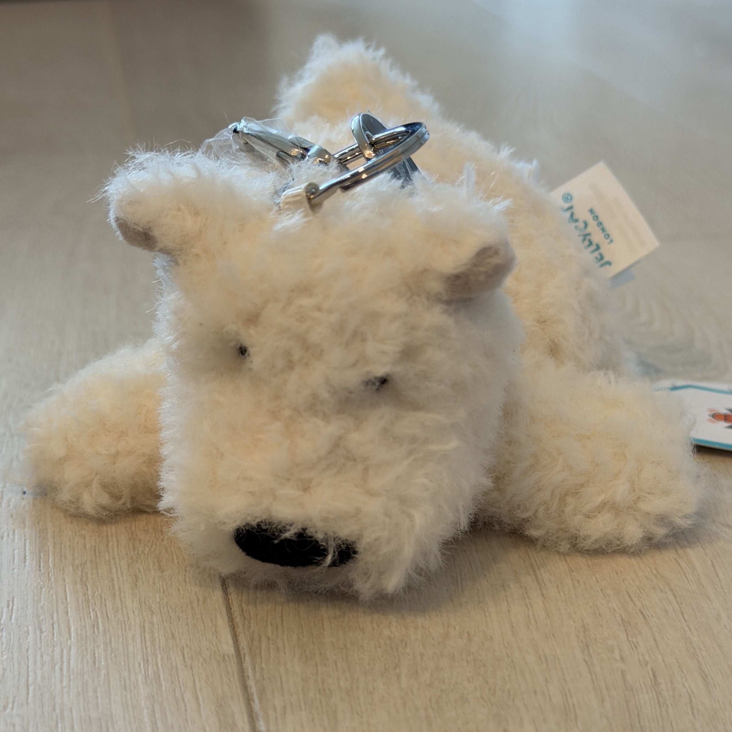 Jellycat Munro Scottie Dog Bag Charm Cream 착용 스타일