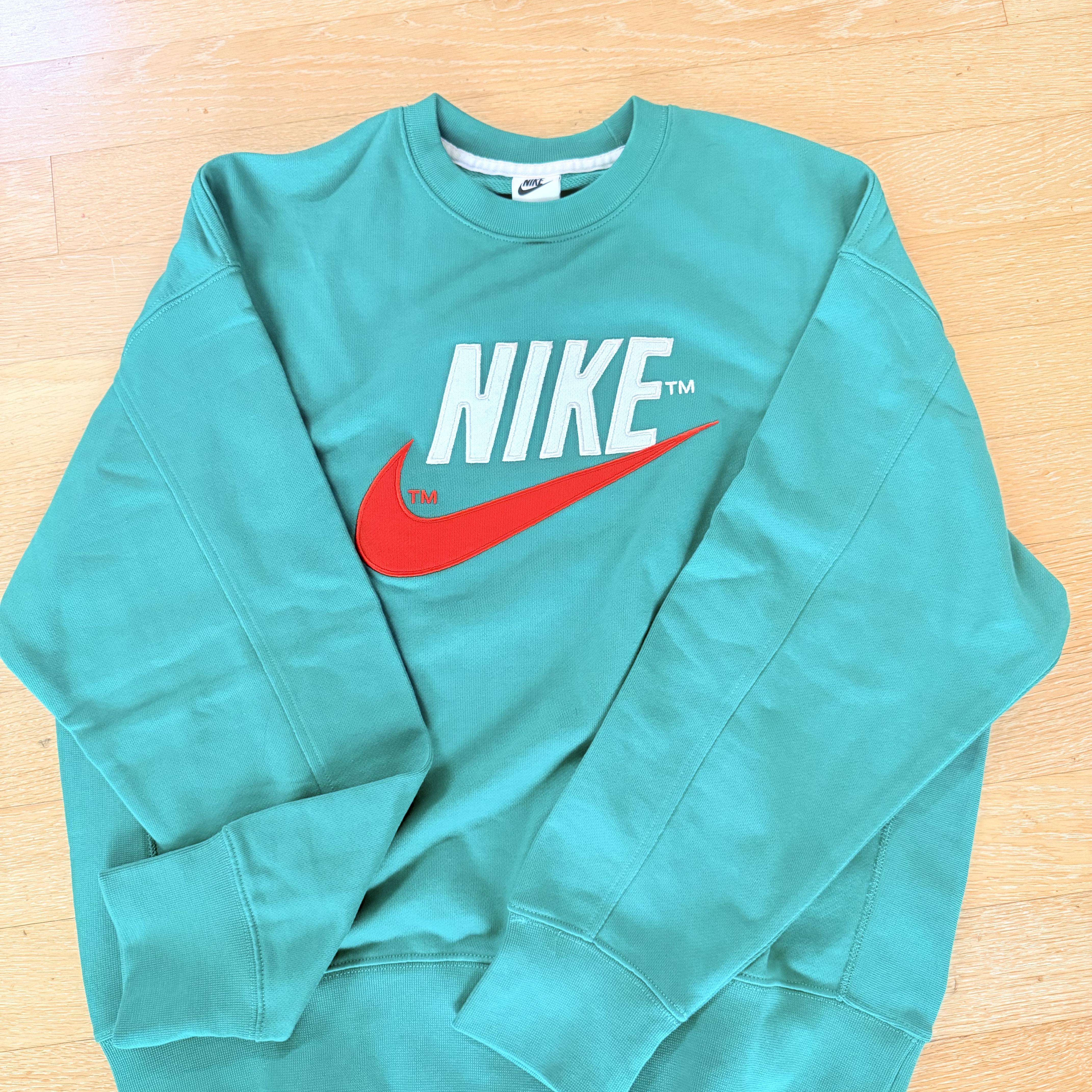 Nike NSW French Terry Crewneck Green - Asia 착용 스타일 - 2
