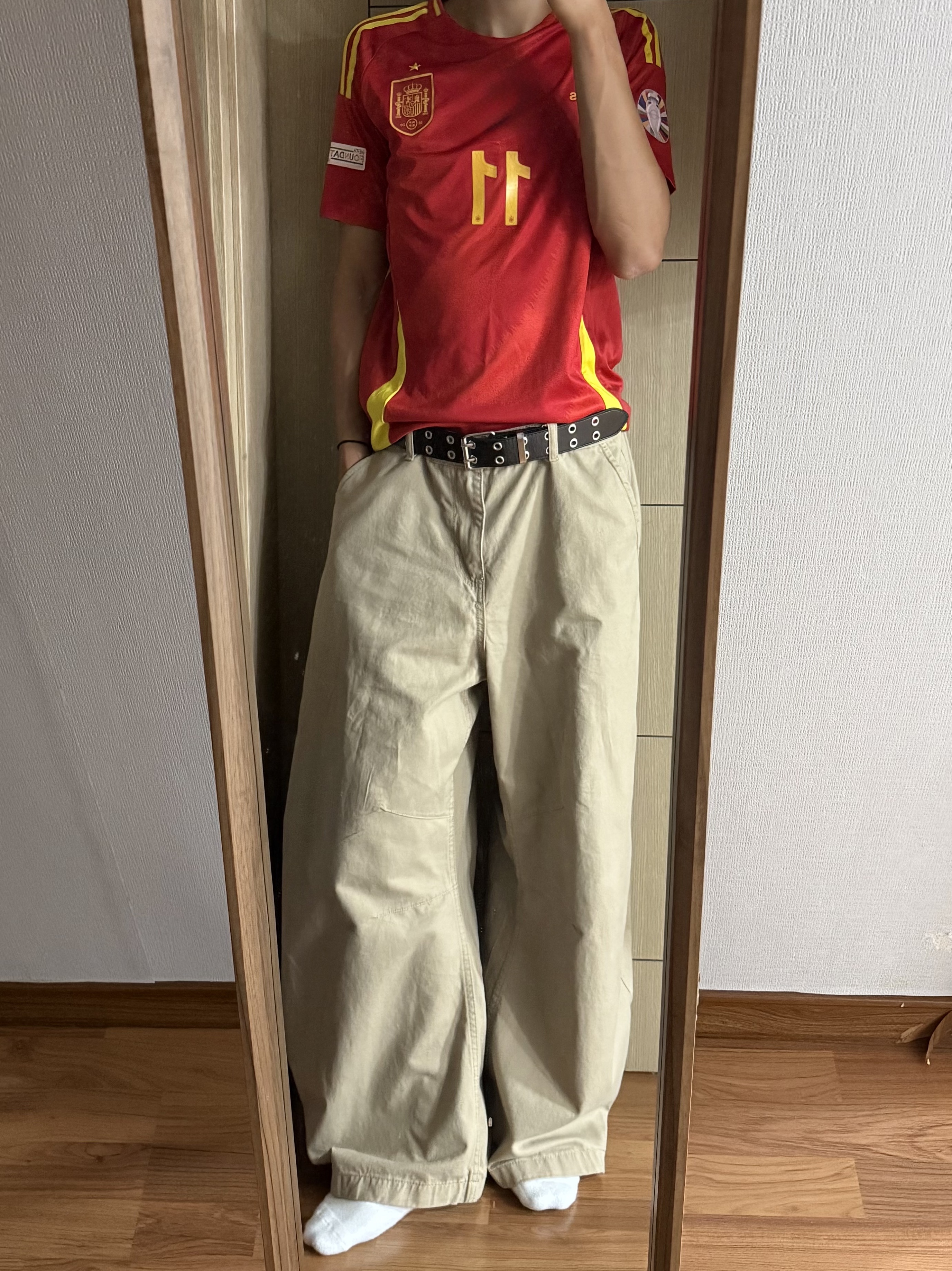 Adidas Spain 2024 Home Jersey Better Scarlet (Non Marking Ver.) - KR Sizing 착용 스타일