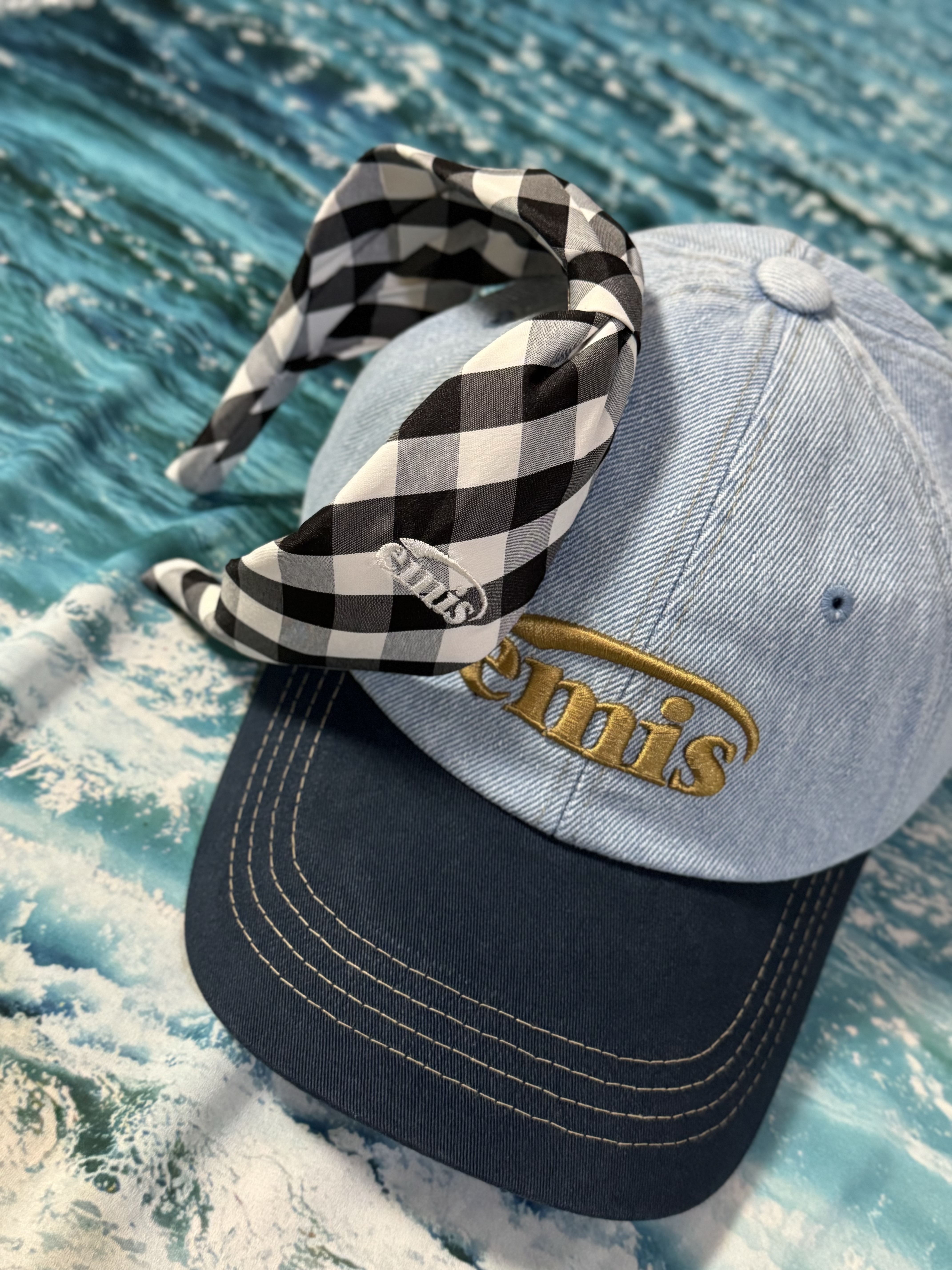 Emis Canvas Leather Tote Bag Black, Emis Washed Denim Ball Cap Light Blue Denim Navy 착용 스타일 - 6