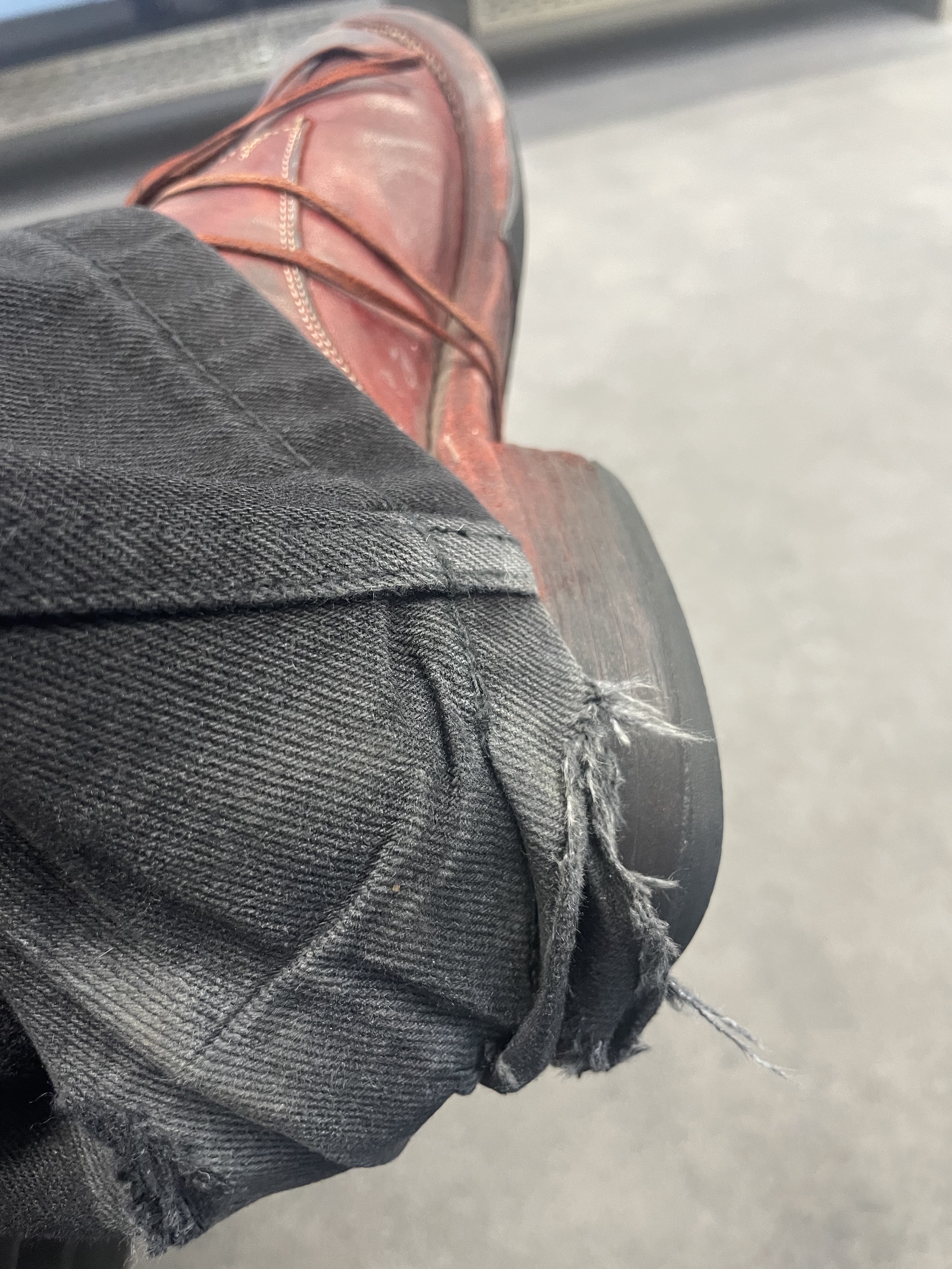 Guidi 992X Horse Full Grain Leather Derby Black, Levi's 501 Original Fit Jean Light Indigo 착용 스타일 - 2