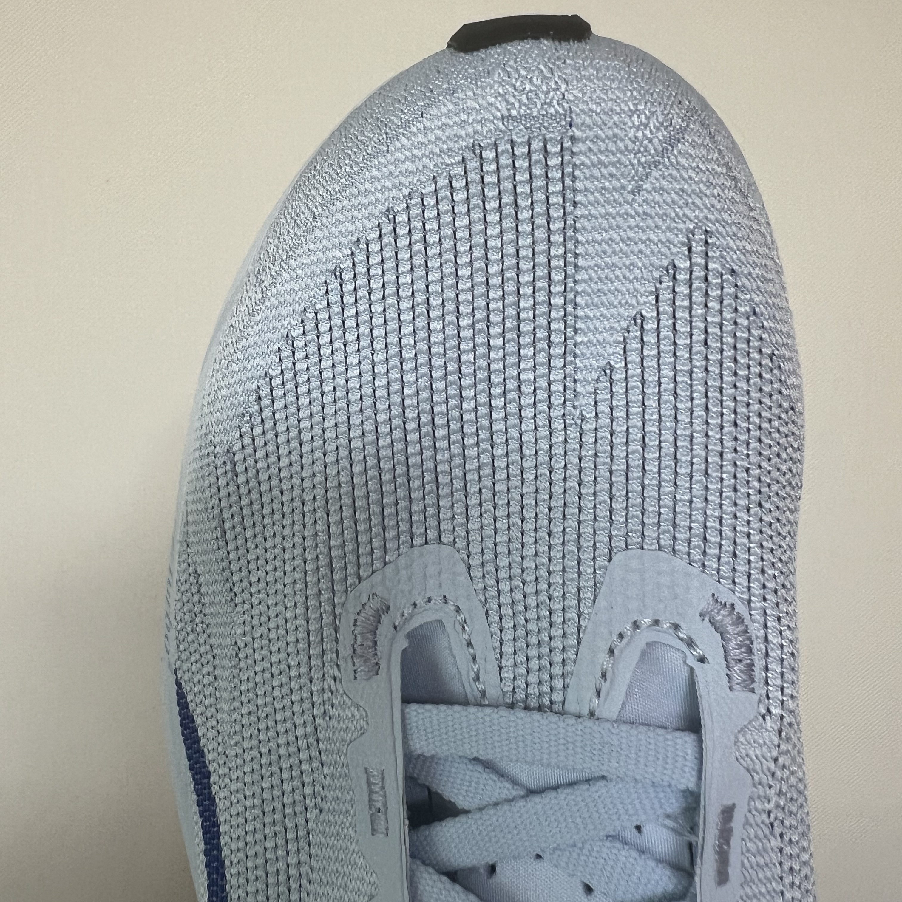 Asics Novablast 6 Solid Air Prussian Blue 착용 스타일 - 4