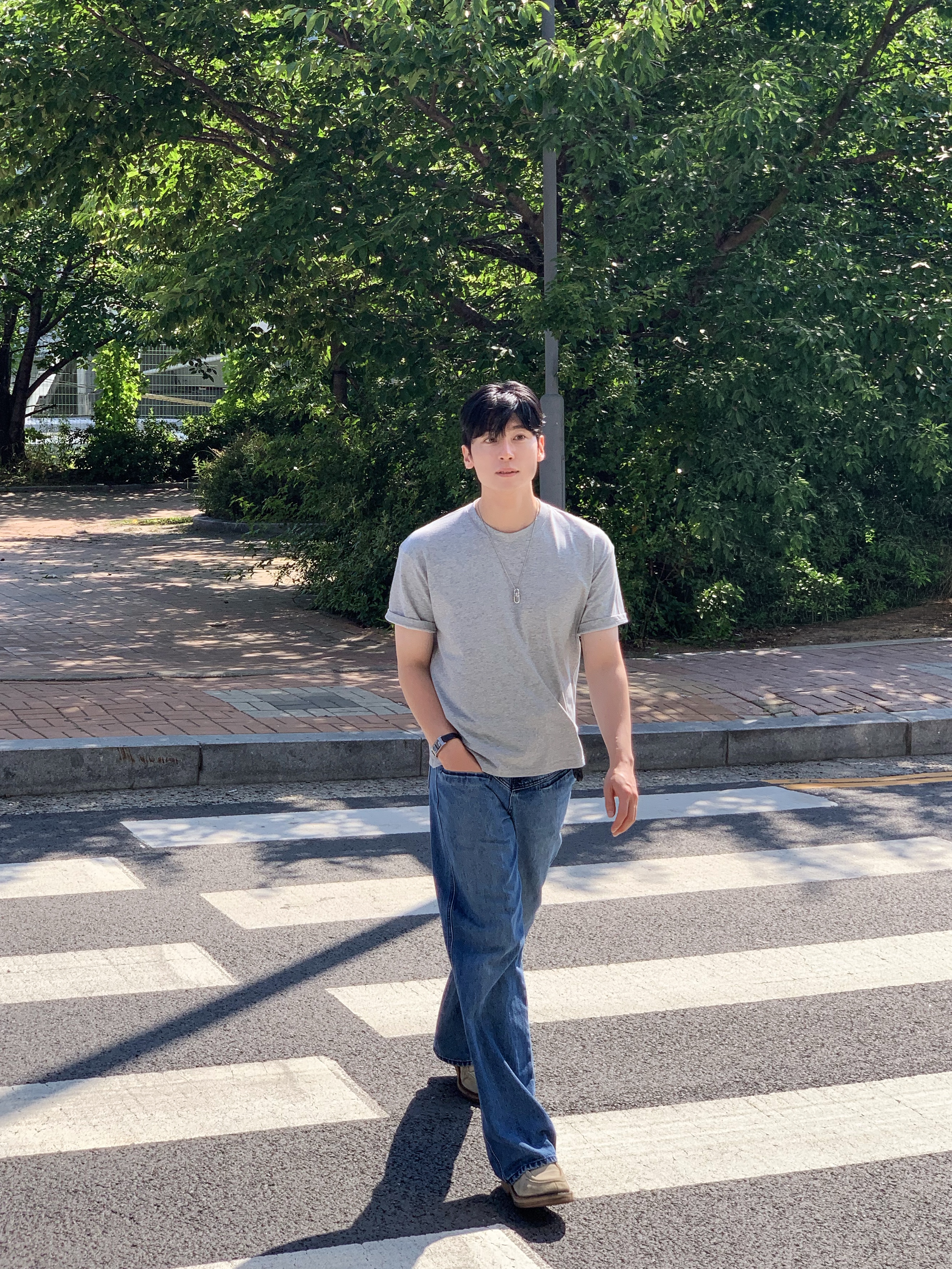 NUART STUDIO Flow Crop Short Sleeve Melange Gray 착용 스타일 - 4