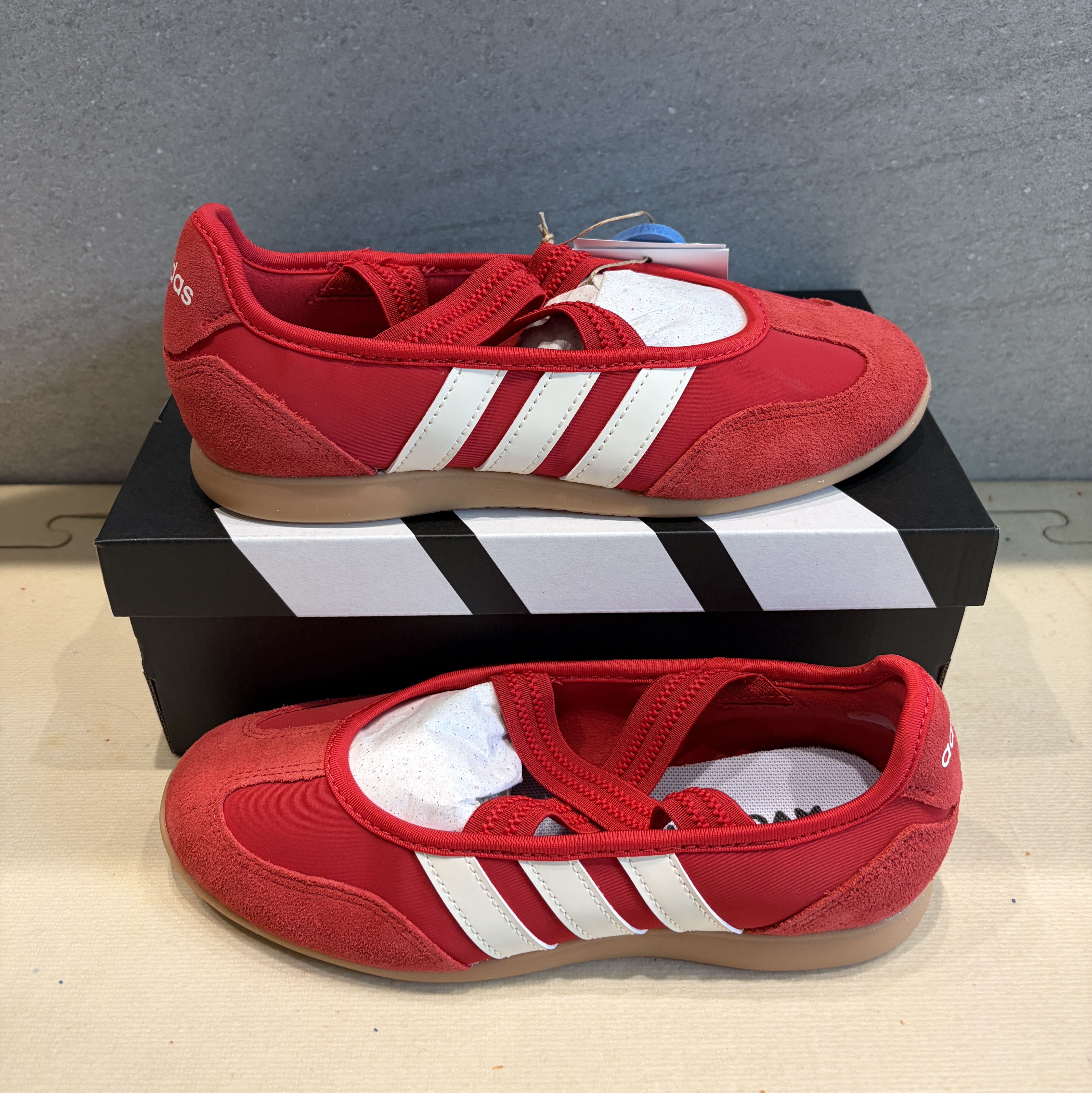 (W) Adidas Samba Jane Better Scarlet Team Victory Red 착용 스타일 - 2