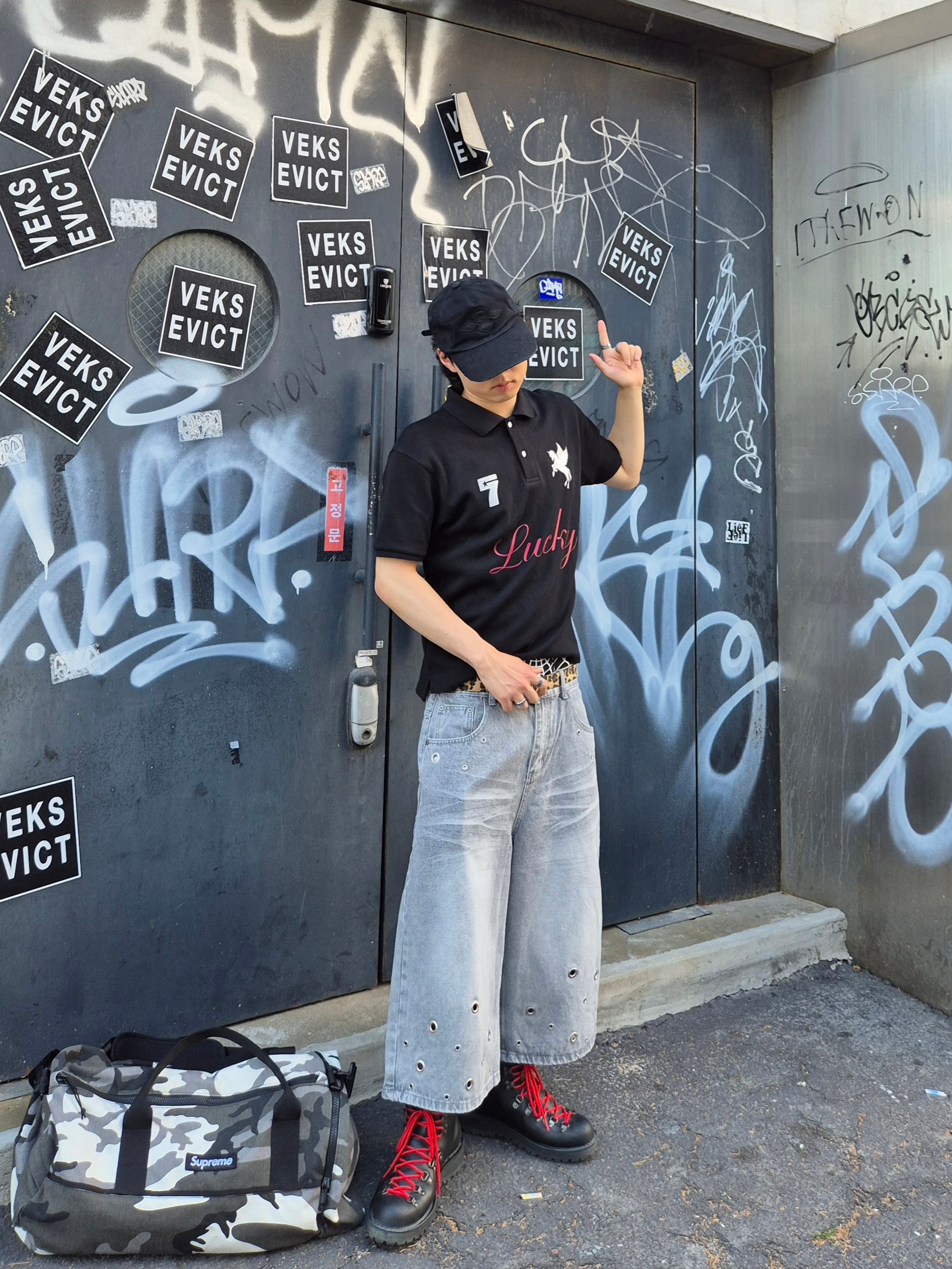 Supreme Duffle Bag Snow Camo - 25SS, Supreme x Hanes Spider-Man Boxer Briefs Black (2 Pack) - 26SS 착용 스타일 - 2