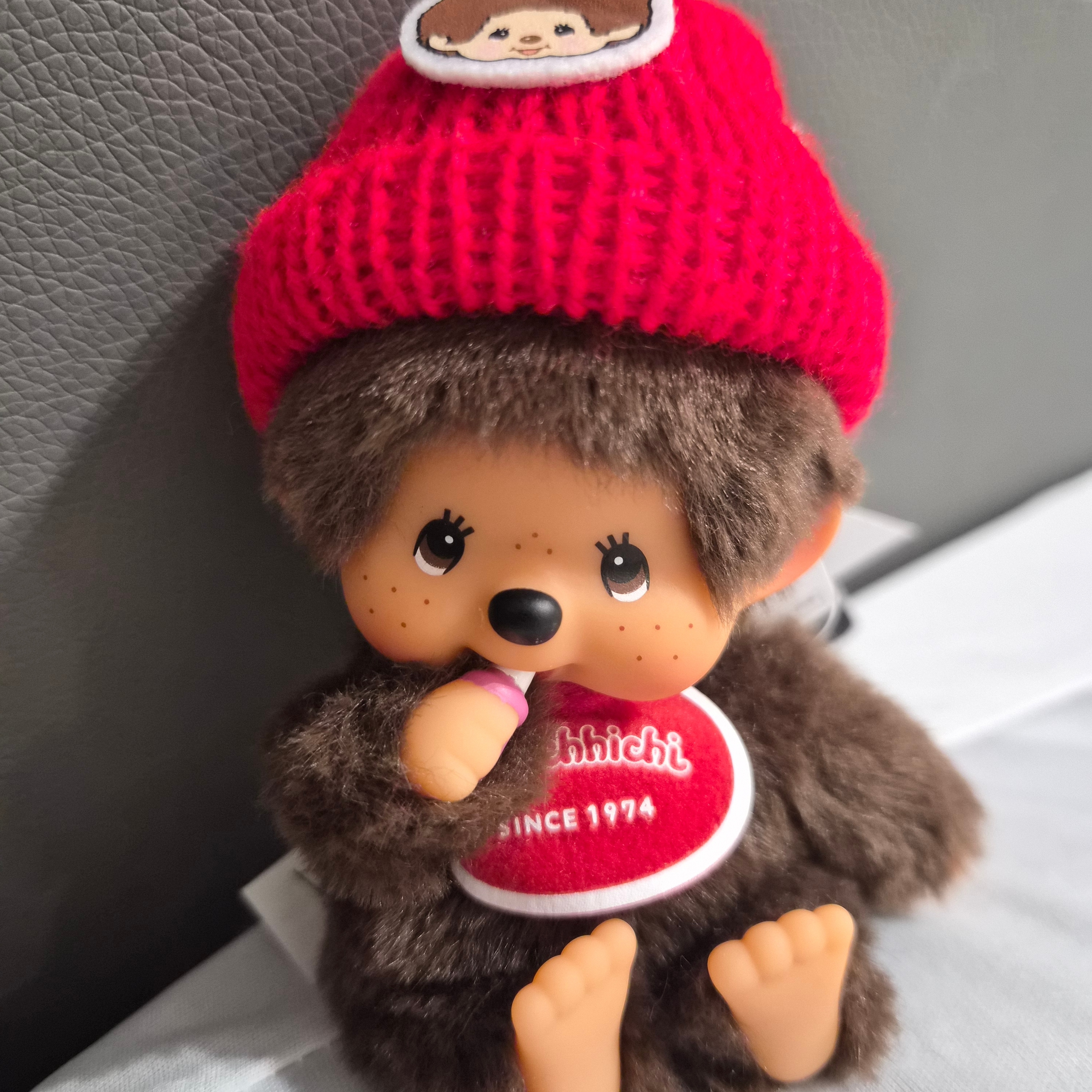 Monchhichi SS Boy Key Chain Brown 착용 스타일