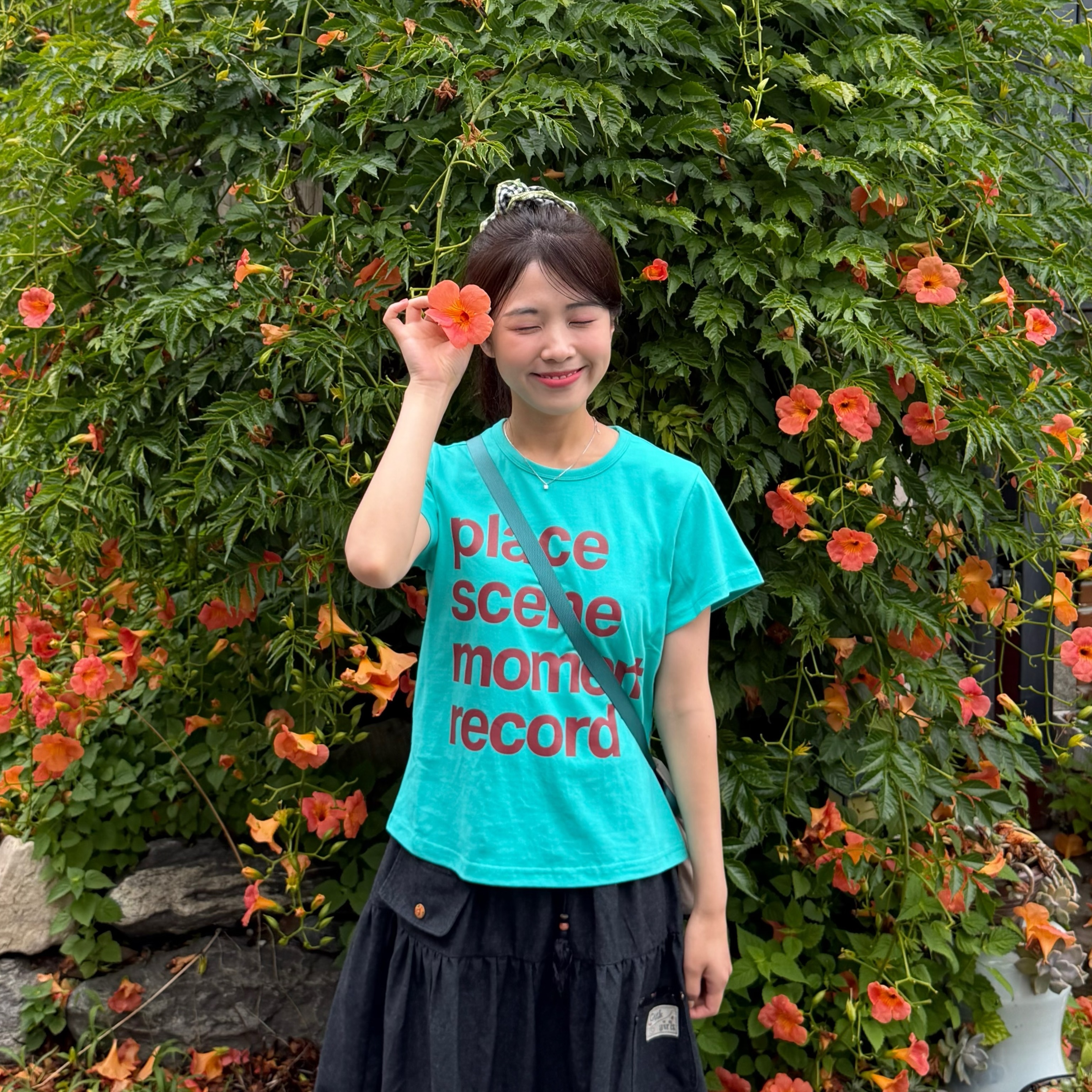 SLOW RECORD HOUSE Archive Typo T-Shirt Mint 착용 스타일 - 3