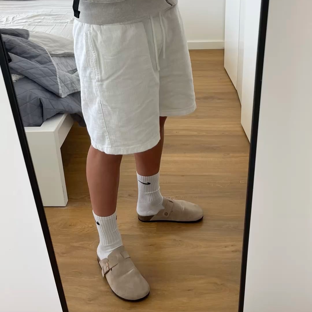 Birkenstock Boston Soft Footbed Taupe - Regular, Nike Everyday Lightweight Training Crew Socks White (3 Pack/Korean Ver.) 착용 스타일