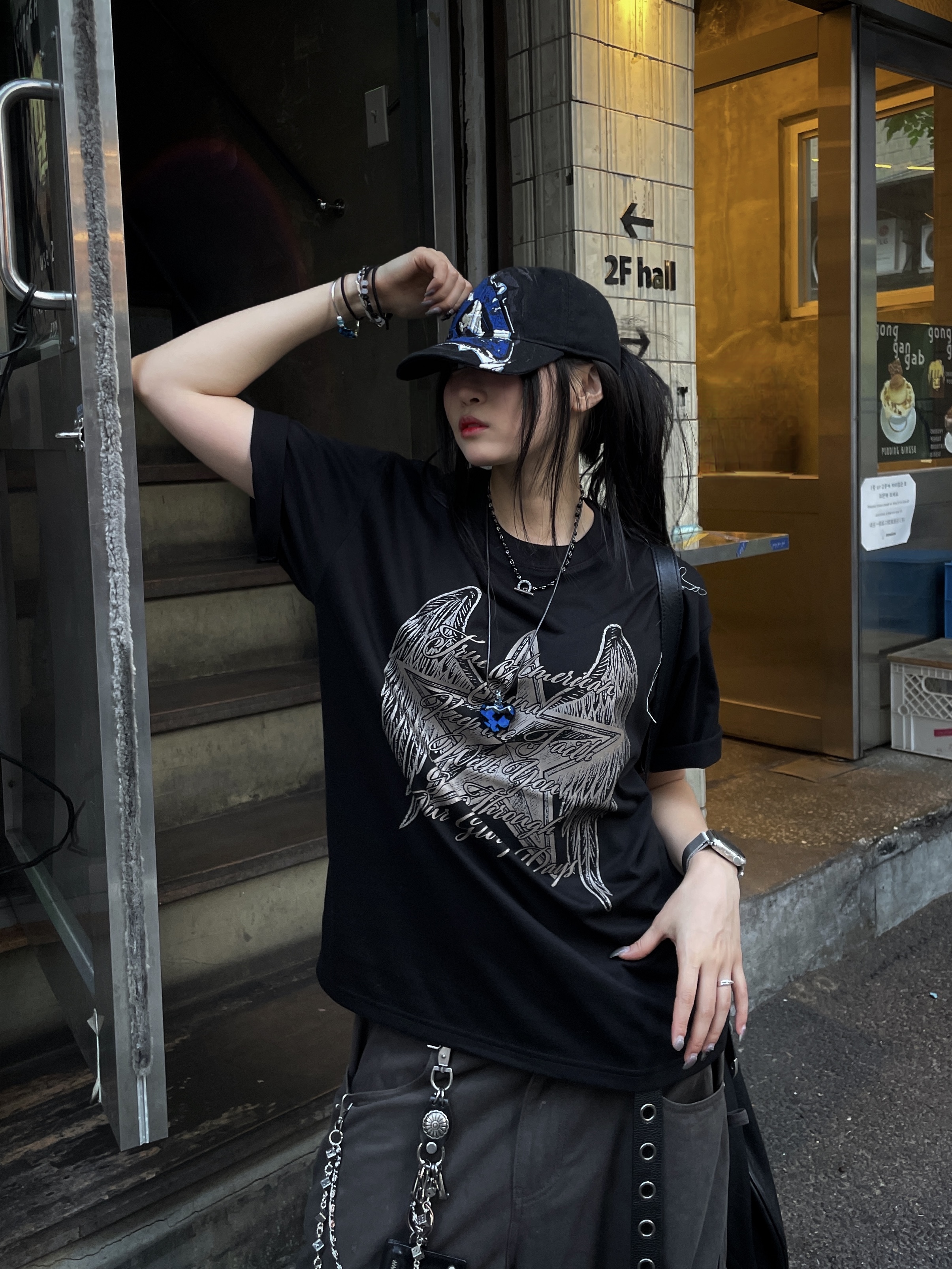 Diesel C-Eiffel Baseball Cap with Bold Oval D Black Blue 착용 스타일 - 4