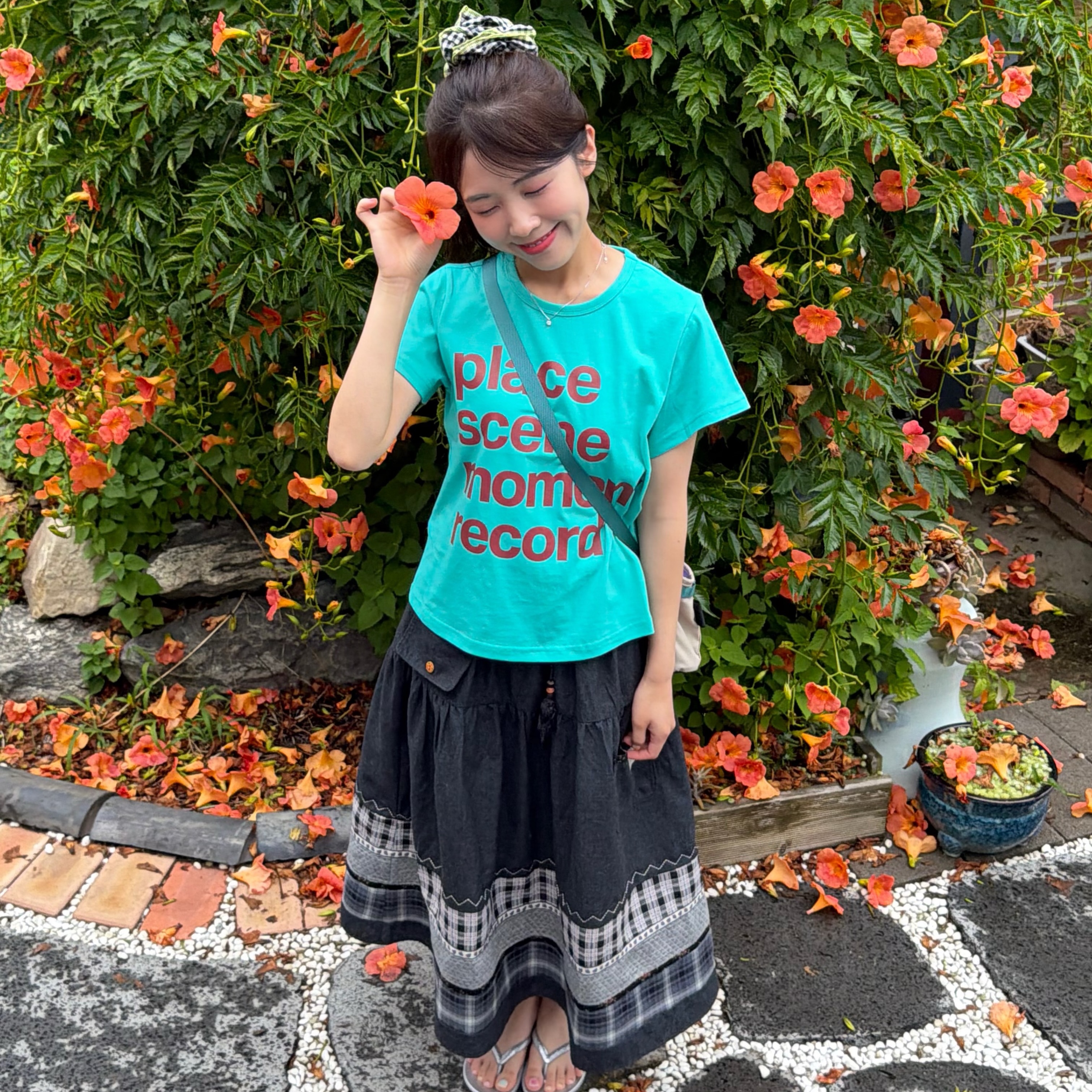 SLOW RECORD HOUSE Archive Typo T-Shirt Mint 착용 스타일 - 4