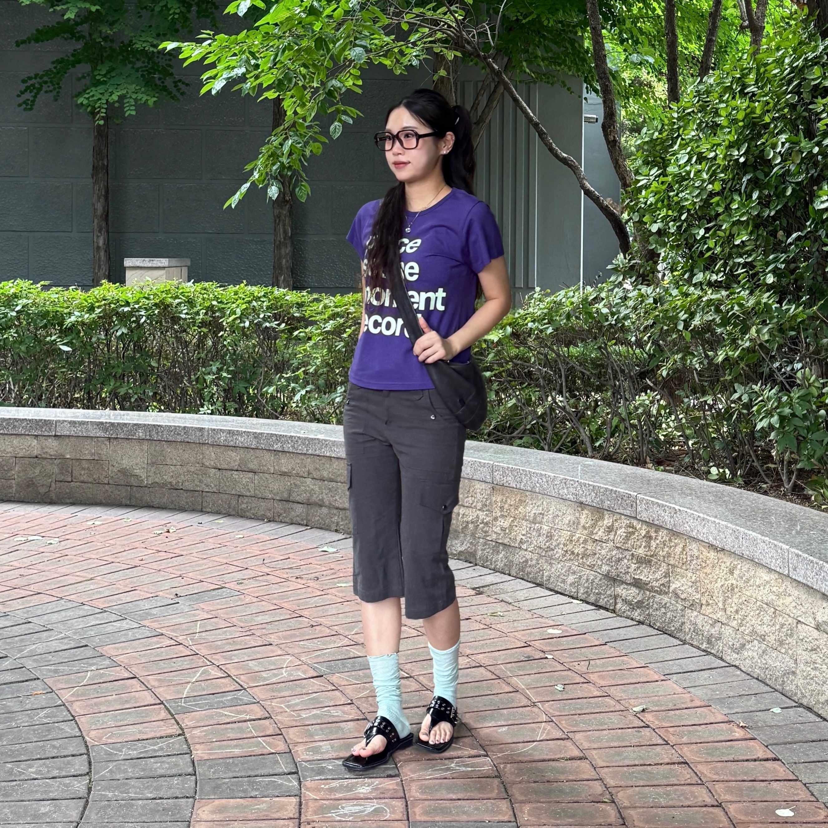 SLOW RECORD HOUSE Archive Typo T-Shirt Purple 착용 스타일 - 5